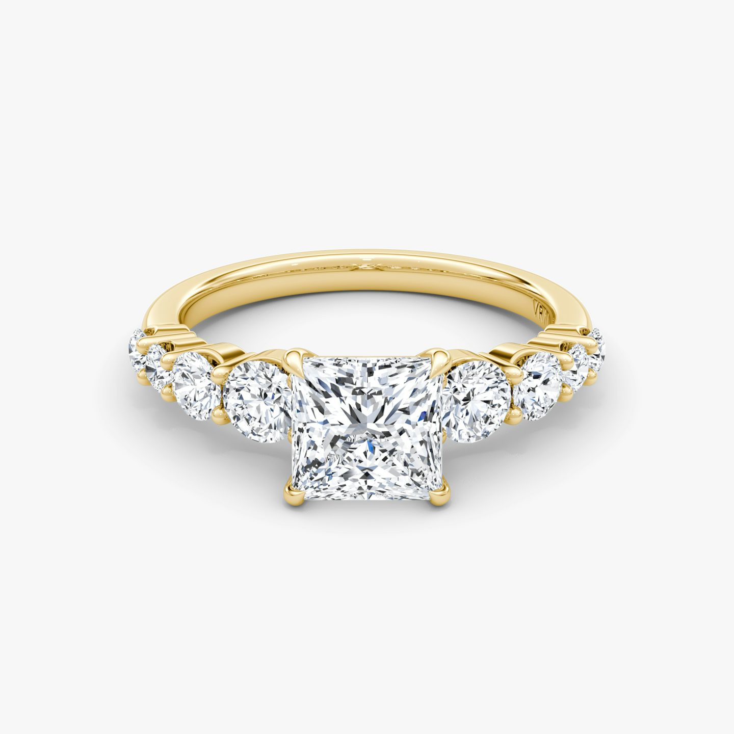 The Graduated Band | Princess | 18k | Yellow Gold | bandAccent: Plain | diamondOrientation: vertical | caratWeight: other