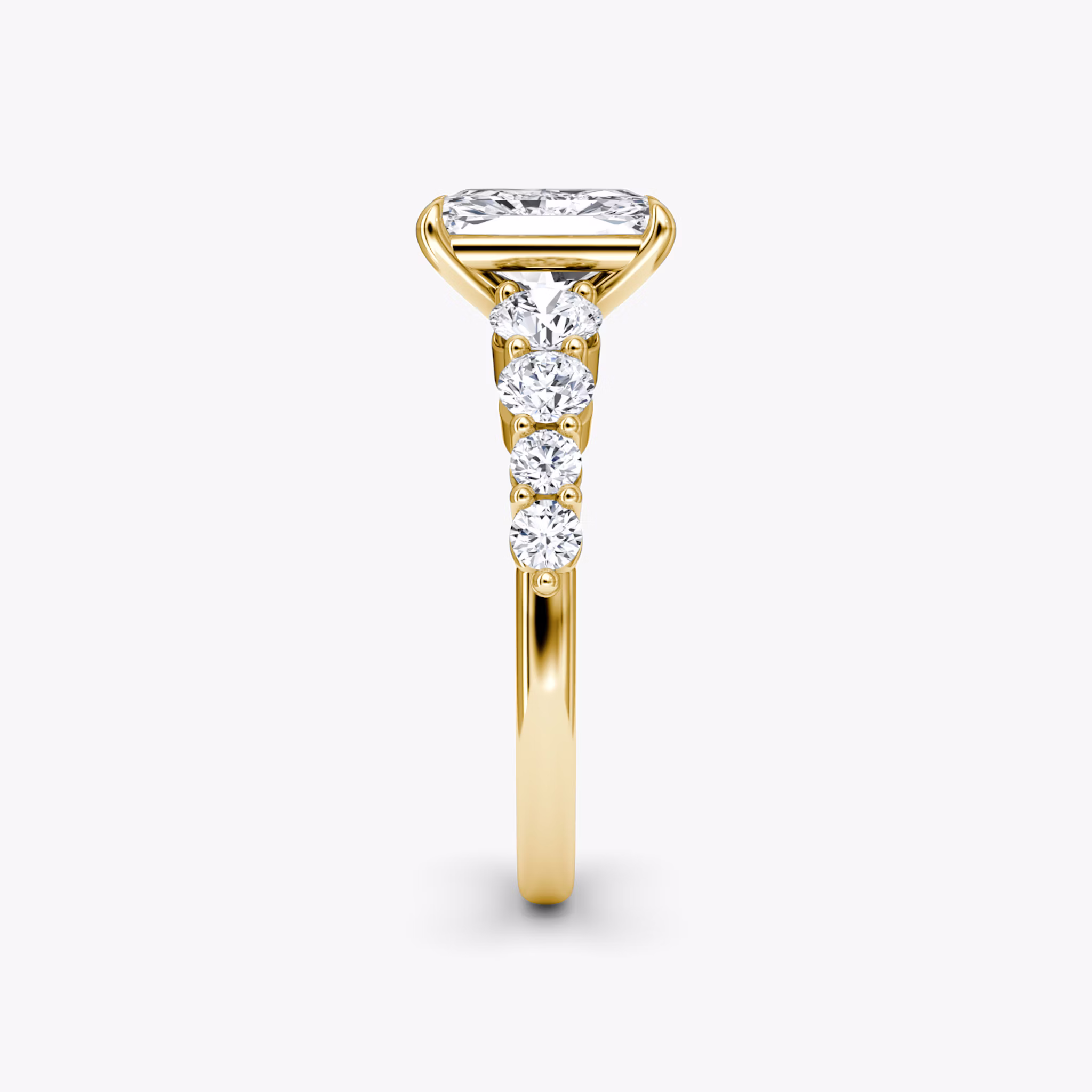 The Graduated Band | Radiant | 18k | Yellow Gold | bandAccent: Plain | diamondOrientation: vertical | caratWeight: other