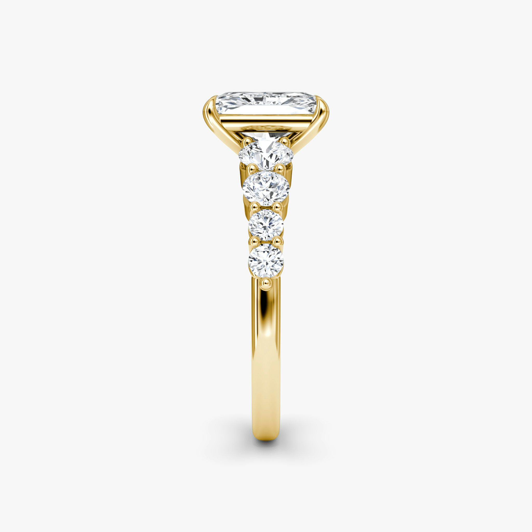The Graduated Band | Radiant | 18k | Yellow Gold | bandAccent: Plain | diamondOrientation: vertical | caratWeight: other