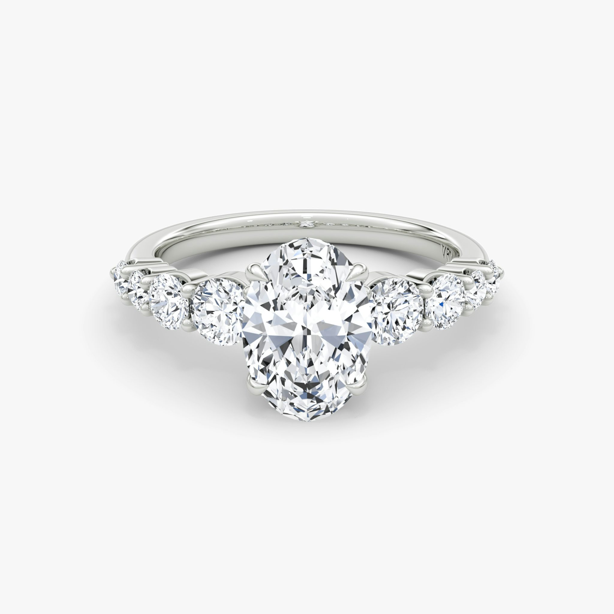 The Graduated Band | Oval | Platinum | bandAccent: Plain | diamondOrientation: vertical | caratWeight: other