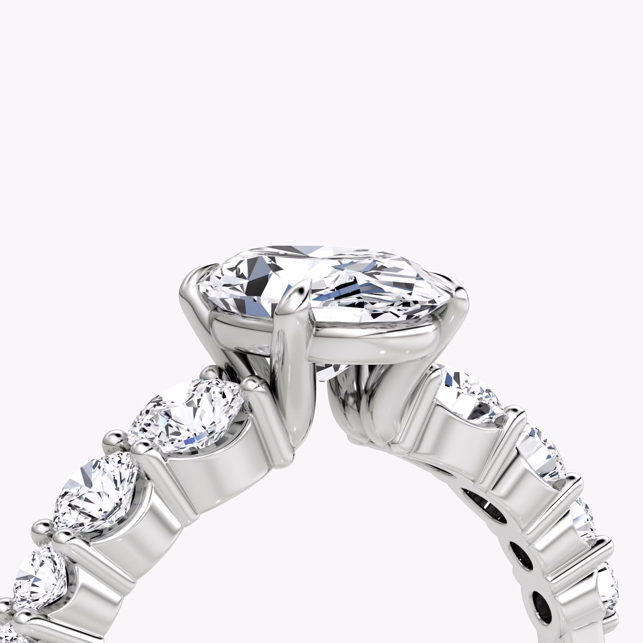 The Graduated Band | Oval | Platinum | bandAccent: Plain | diamondOrientation: vertical | caratWeight: other