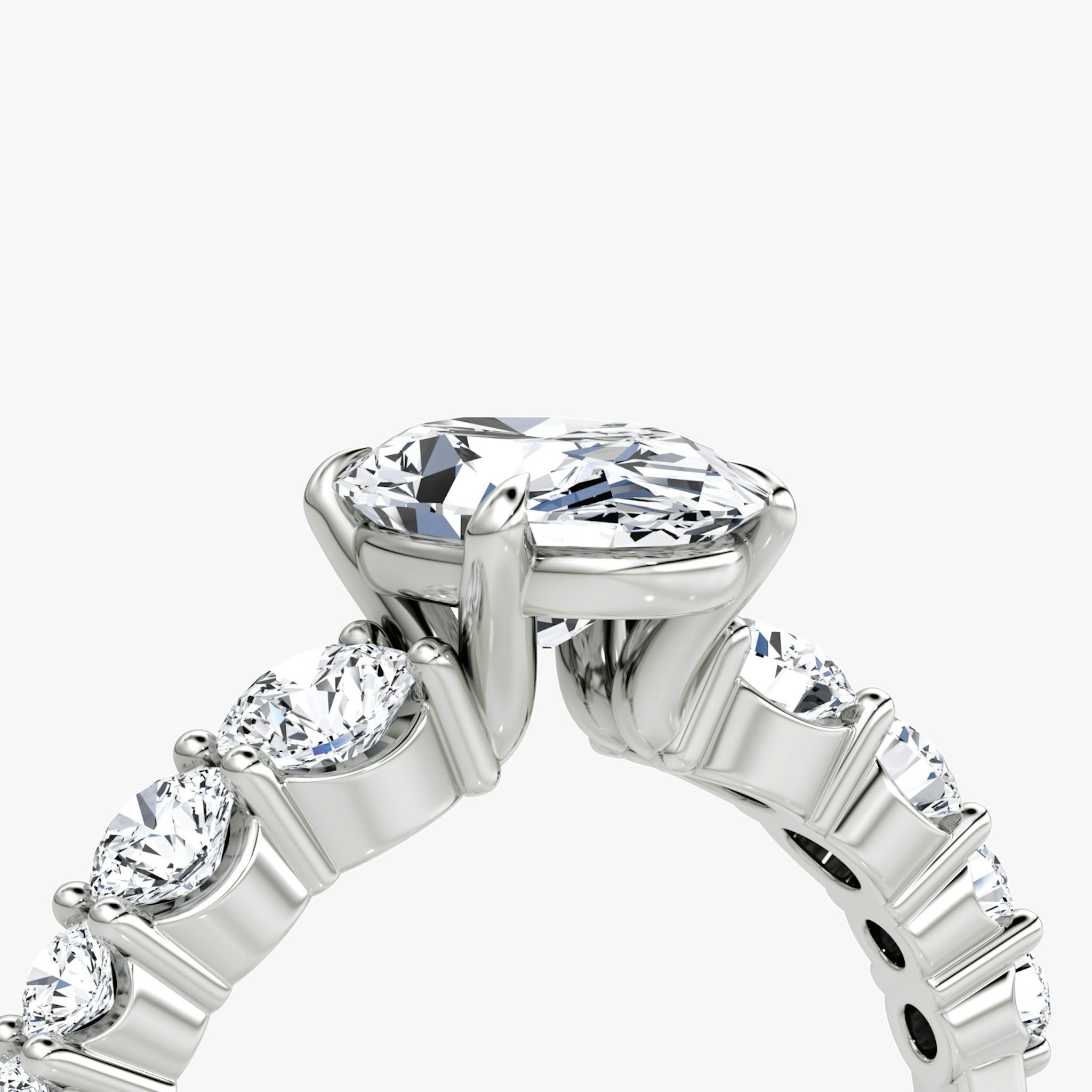 The Graduated Band | Oval | Platinum | bandAccent: Plain | diamondOrientation: vertical | caratWeight: other