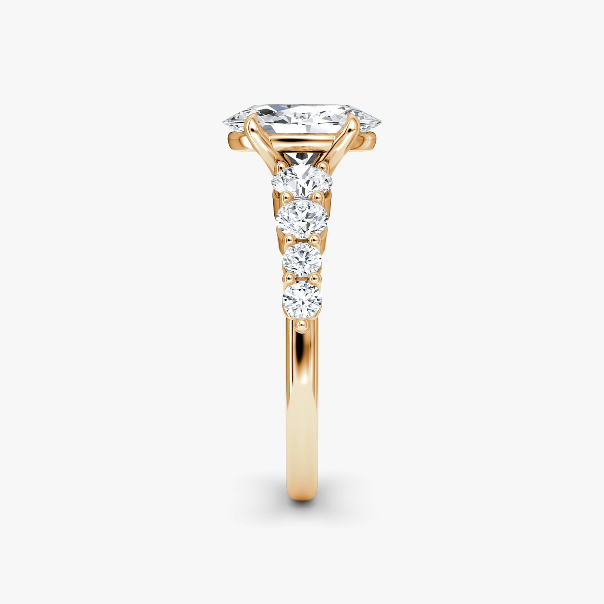 The Graduated Band | Oval | 14k | Rose Gold | bandAccent: Plain | diamondOrientation: vertical | caratWeight: other