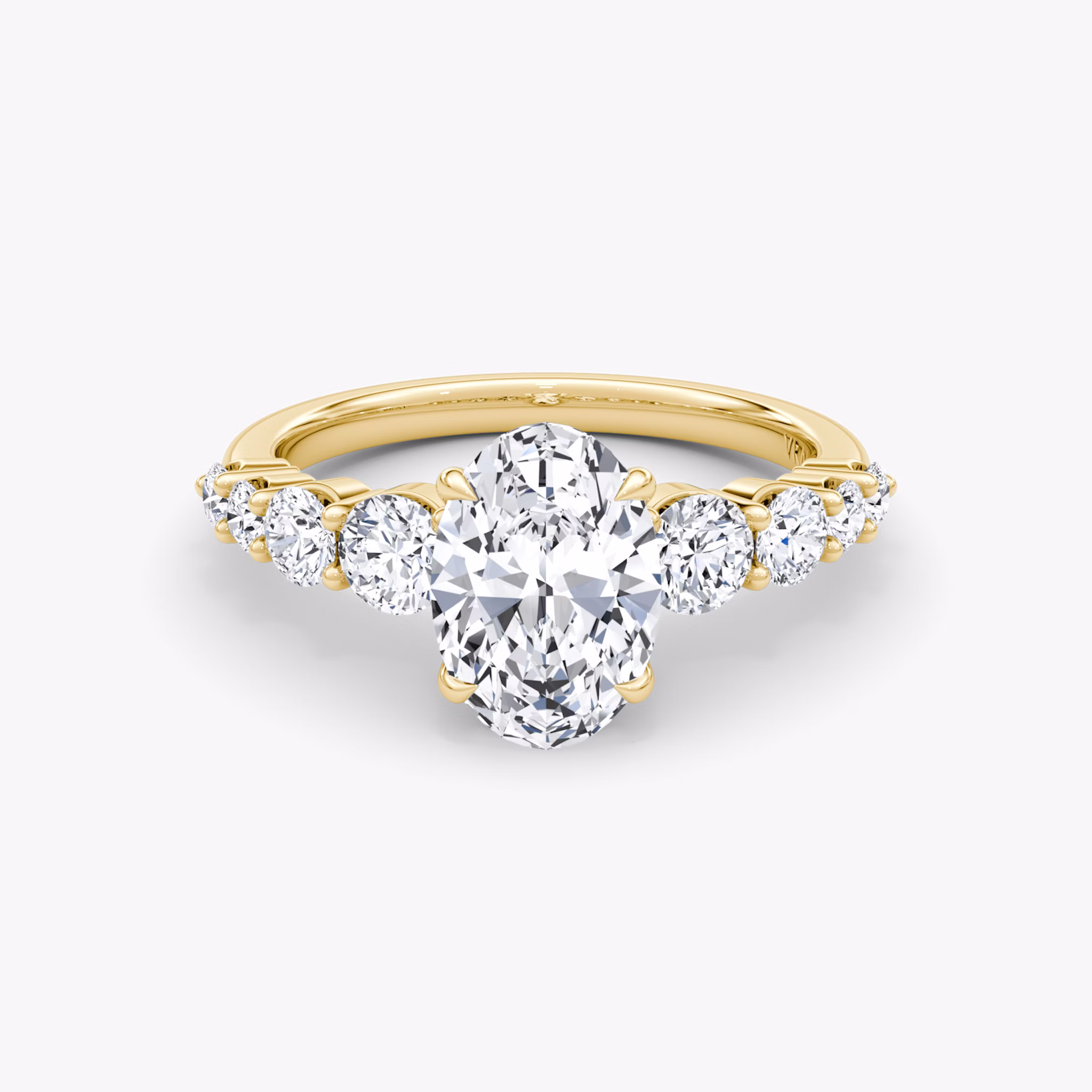The Graduated Band | Oval | 18k | Yellow Gold | bandAccent: Plain | diamondOrientation: vertical | caratWeight: other