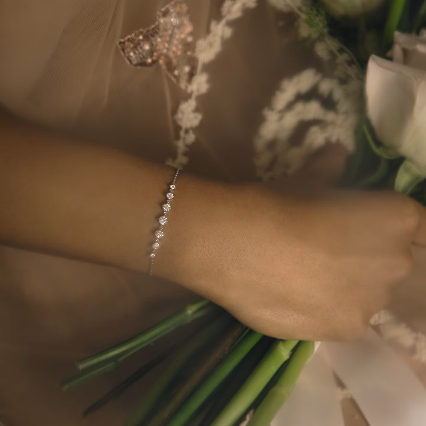 Linked Tennis Bracelet | Round Brilliant | 14k | Yellow Gold | diamondSize: petite | chainLength: 6.5-7
