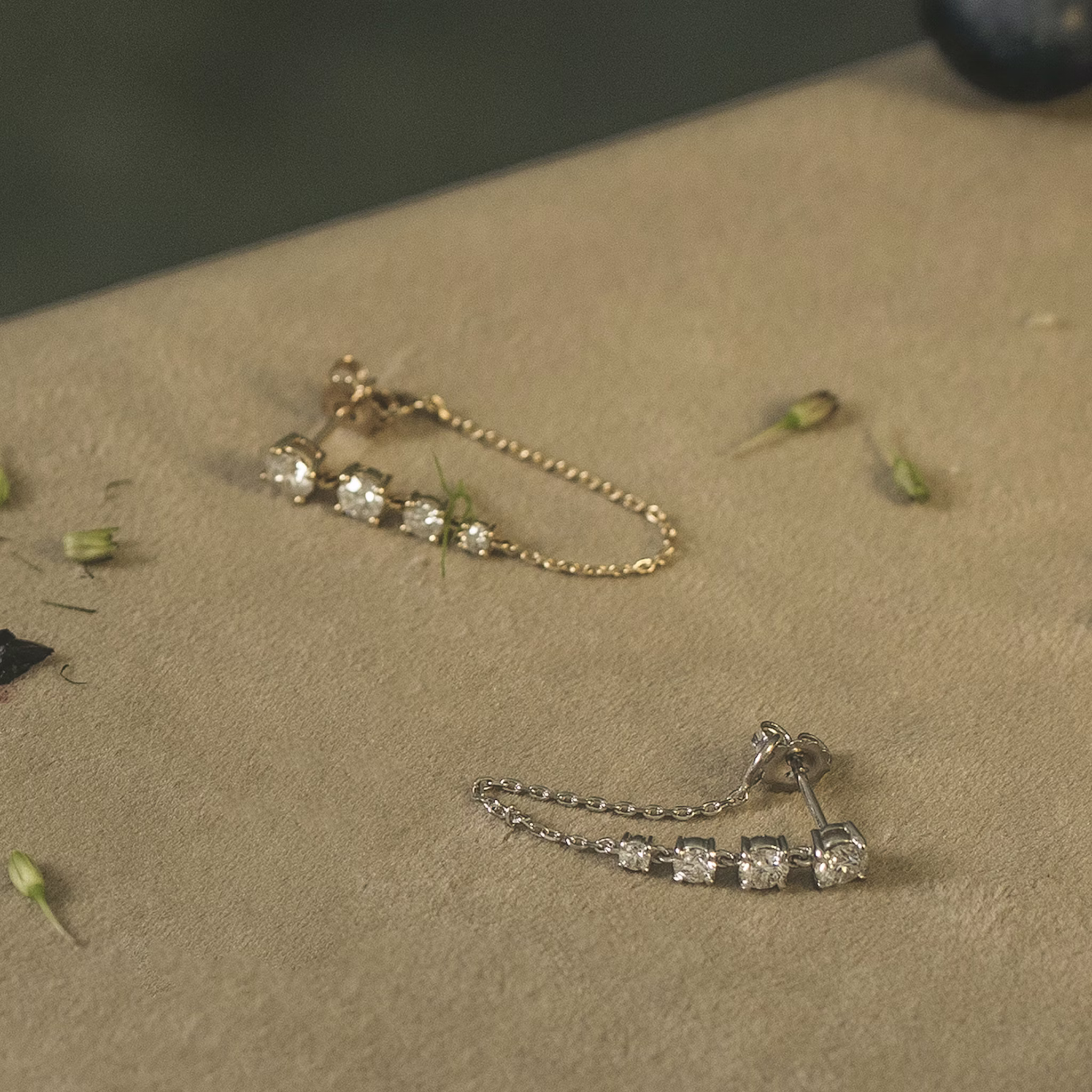 Linked Tennis Earring | Round Brilliant | 14k | Yellow Gold | caratWeight: 0.55ct