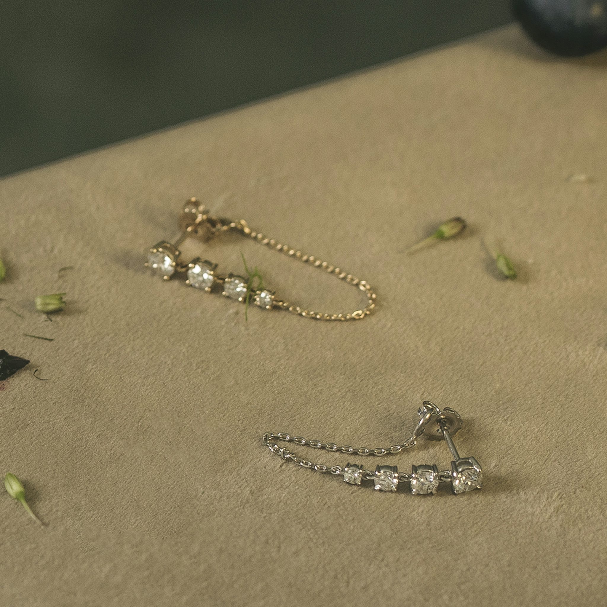 Linked Tennis Earring | Round Brilliant | 14k | Yellow Gold | caratWeight: 0.55ct