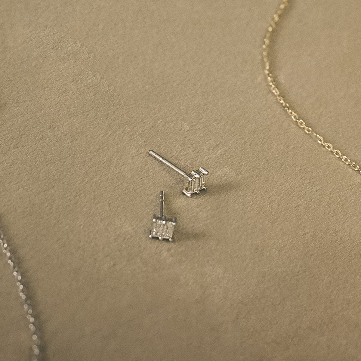 Duo Stud | Baguette | 14k | White Gold