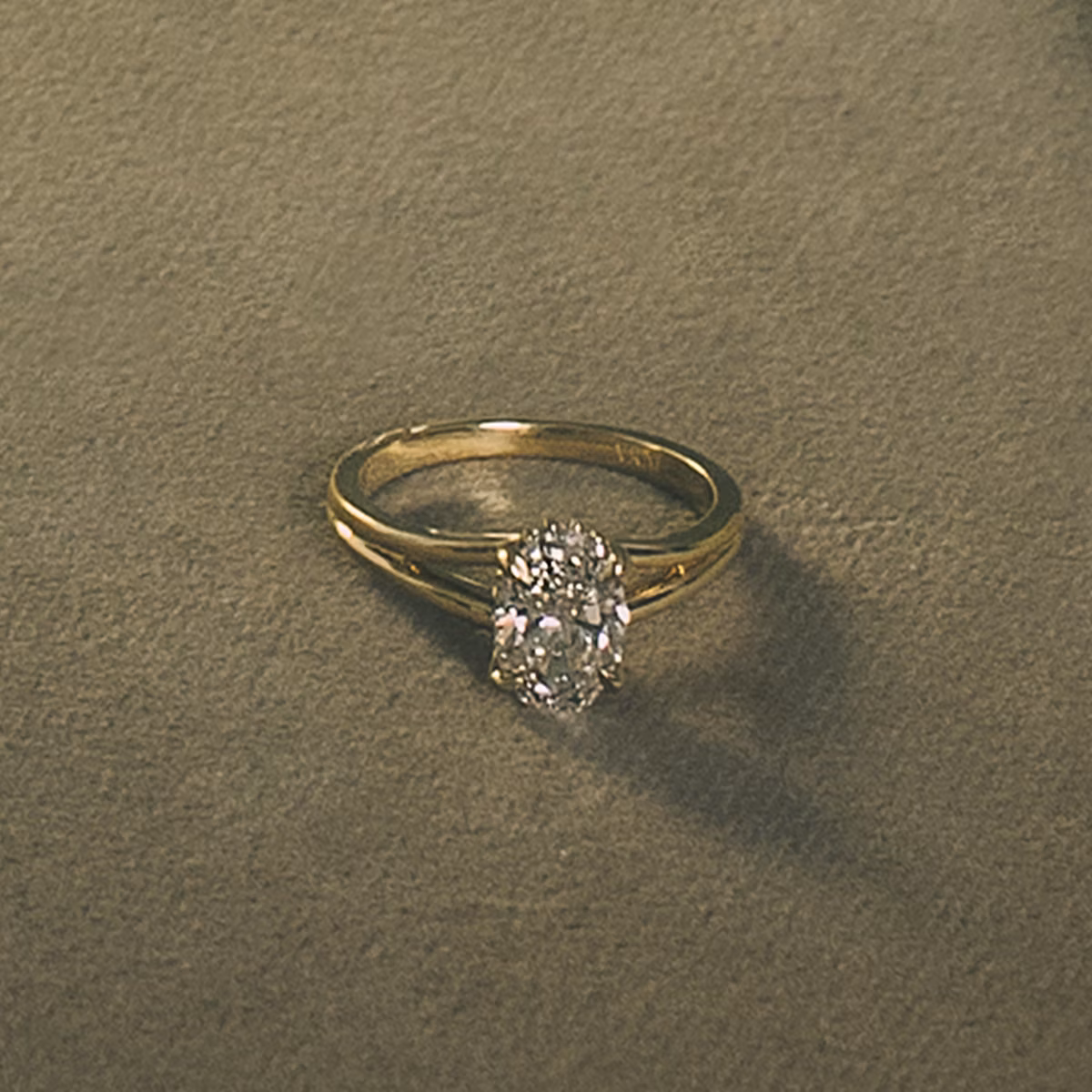 The Floating Split Band | Marquise | 18k | Yellow Gold | bandAccent: Plain | diamondOrientation: vertical | caratWeight: other