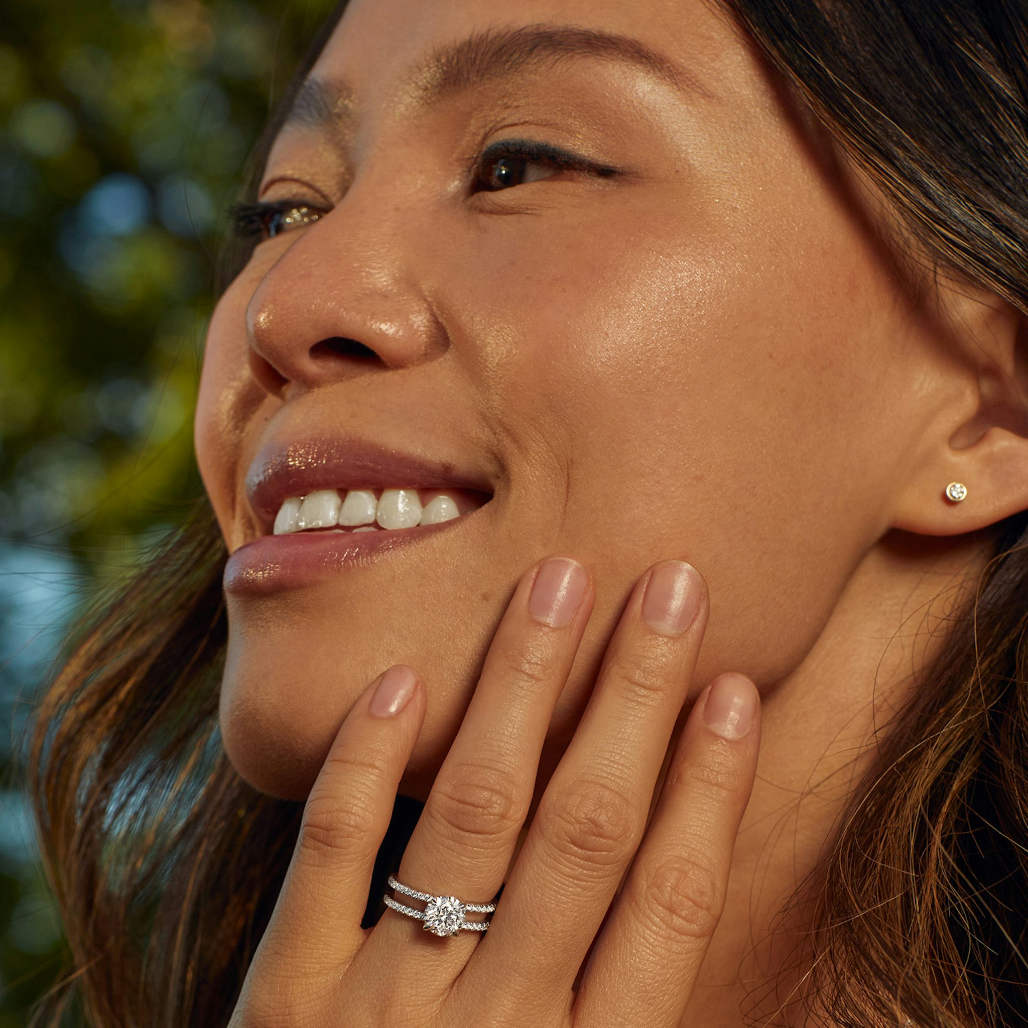 The Double Band | Radiant | 14k | Rose Gold | bandAccent: Pavé | bandStoneShape: Round Brilliant | diamondOrientation: vertical | caratWeight: other