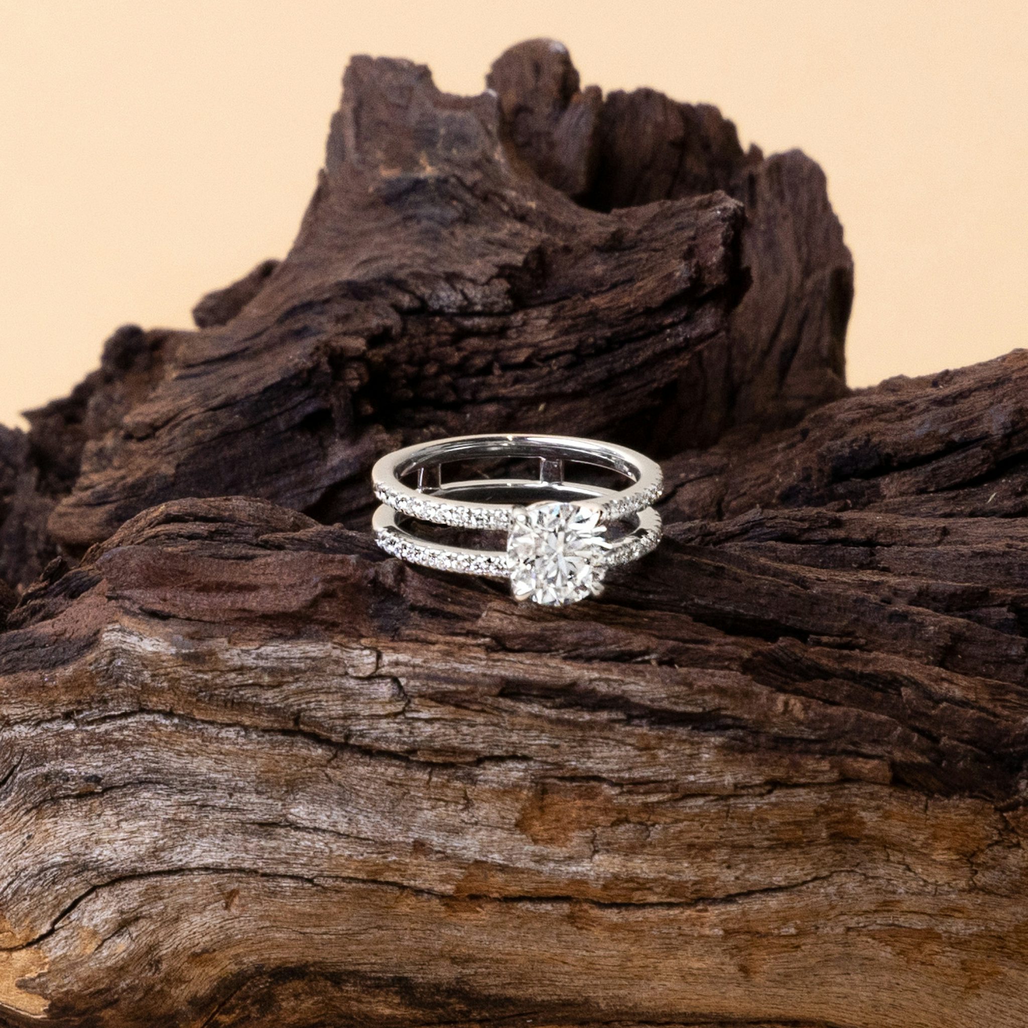 The Double Band | Round Brilliant | Platinum | bandAccent: Pavé | bandStoneShape: Baguette | caratWeight: 1.0ct | diamondOrientation: vertical