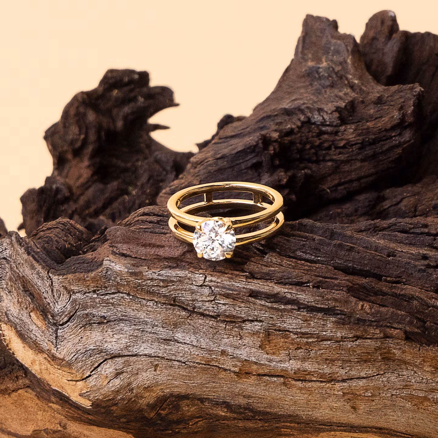 The Double Band | Round Brilliant | 18k | Yellow Gold | bandAccent: Pavé | bandStoneShape: Baguette | caratWeight: other | diamondOrientation: vertical