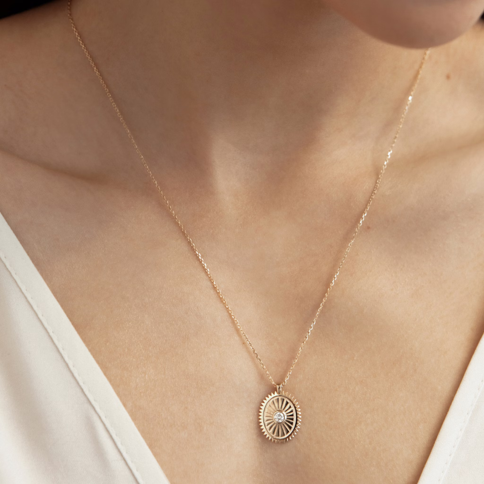 Inner Light Medallion | Round Brilliant | 14k | Yellow Gold | chainLength: 16-18