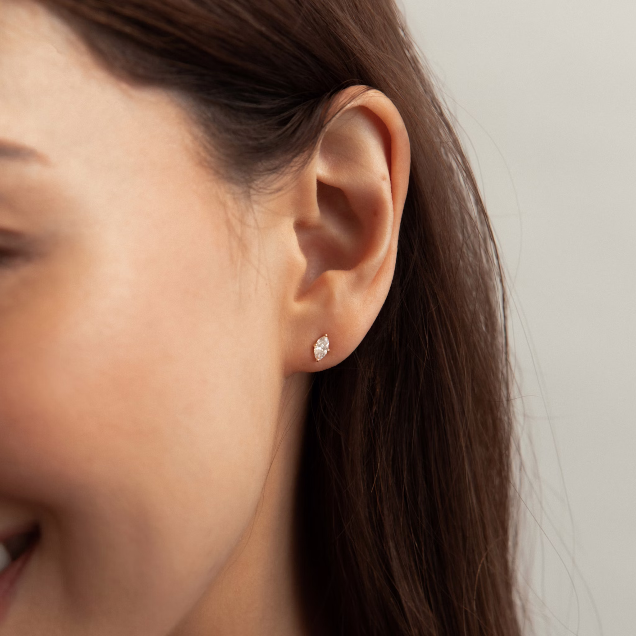 Petite Solitaire Stud | Marquise | 14k | White Gold