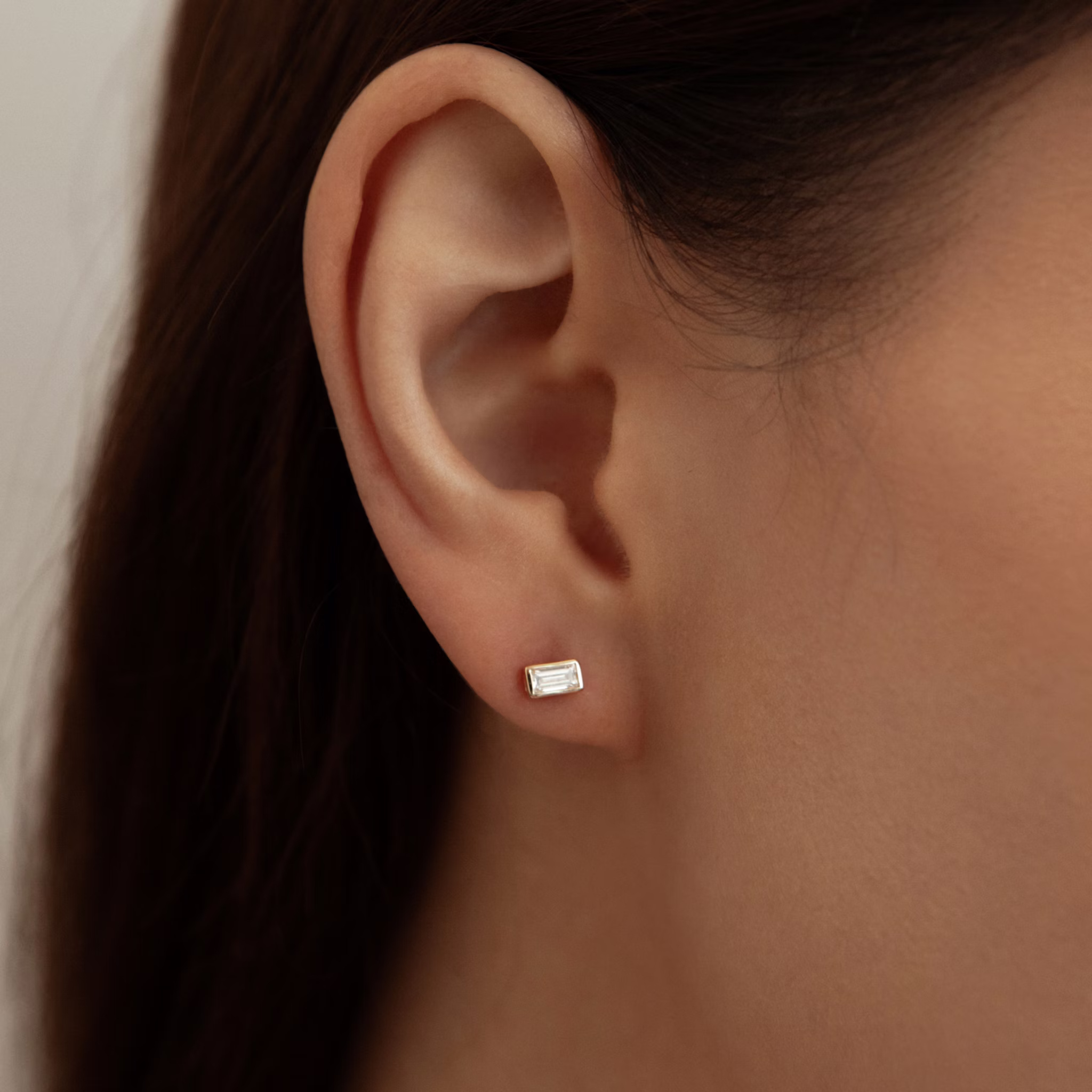 Bezel Solitaire Stud | Baguette | 14k | Yellow Gold | caratWeight: 0.10ct