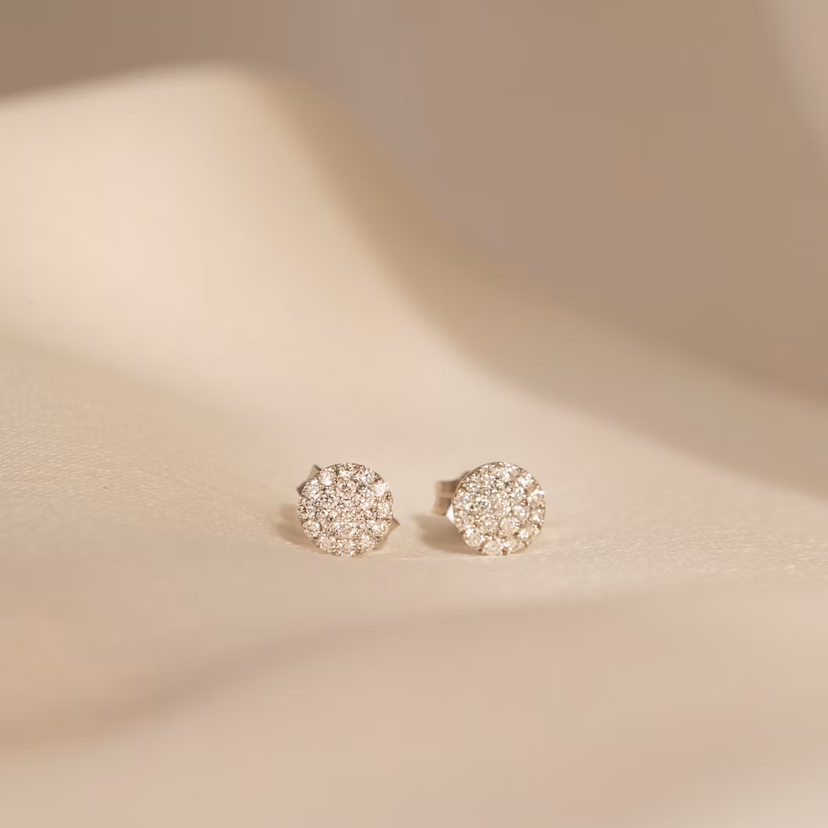 Pavé Ohrstecker | 14k | Gelbgold | paveCluster: pave-round
