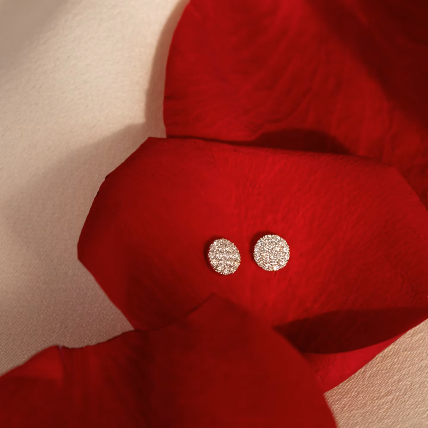 Pavé Studs | 14k | Yellow Gold | paveCluster: pave-round