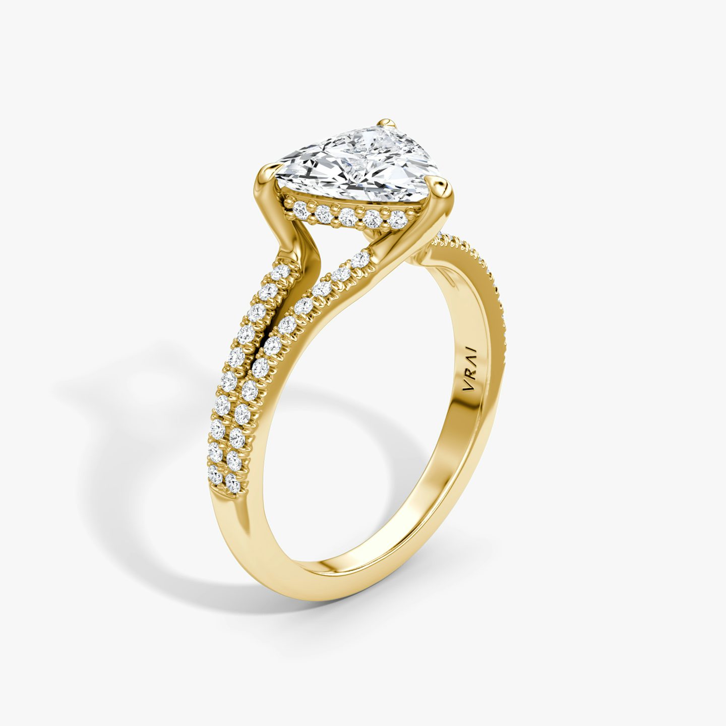 The Floating Split Band | Trillion | 18k | Yellow Gold | bandAccent: Pavé | diamondOrientation: vertical | caratWeight: other
