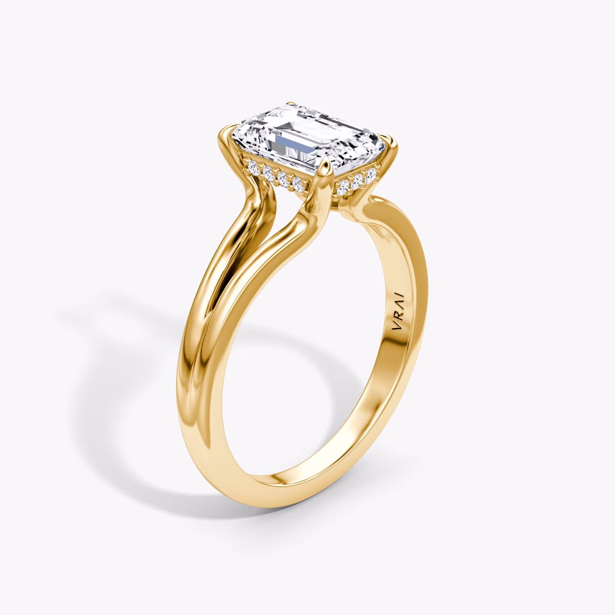 The Floating Split Band | Emerald | 18k | Yellow Gold | bandAccent: Plain | diamondOrientation: vertical | caratWeight: other