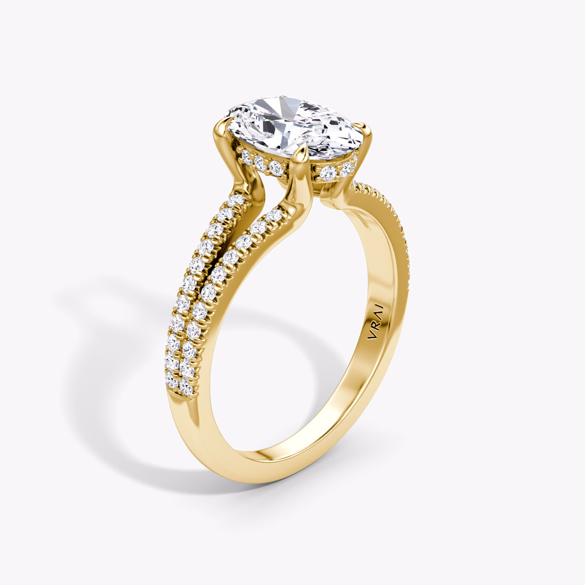 The Floating Split Band | Oval | 18k | Yellow Gold | bandAccent: Pavé | diamondOrientation: vertical | caratWeight: other
