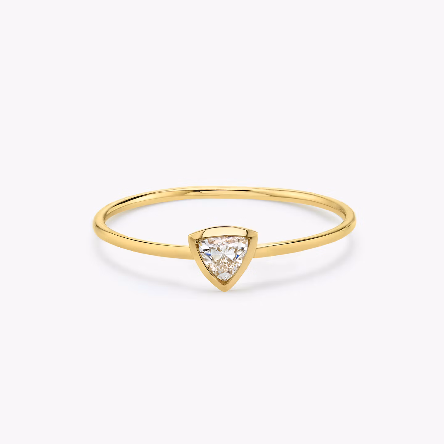 Knife-Edge Bezel Ring Trillant | Yellow Gold