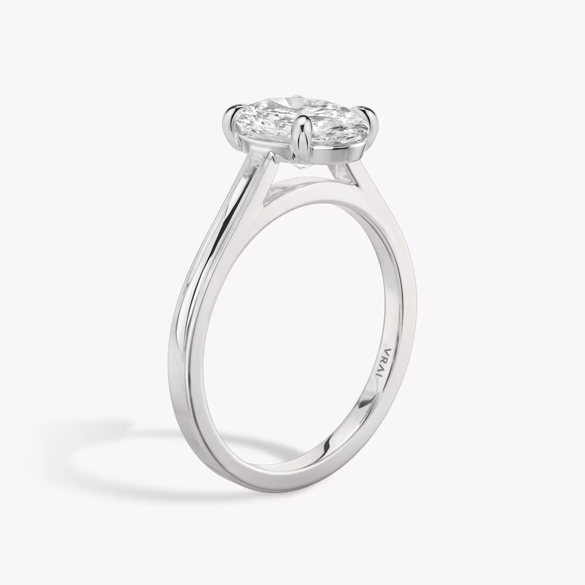 The Cathedral | Oval | 18k | White Gold | bandAccent: Plain | diamondOrientation: vertical | caratWeight: other