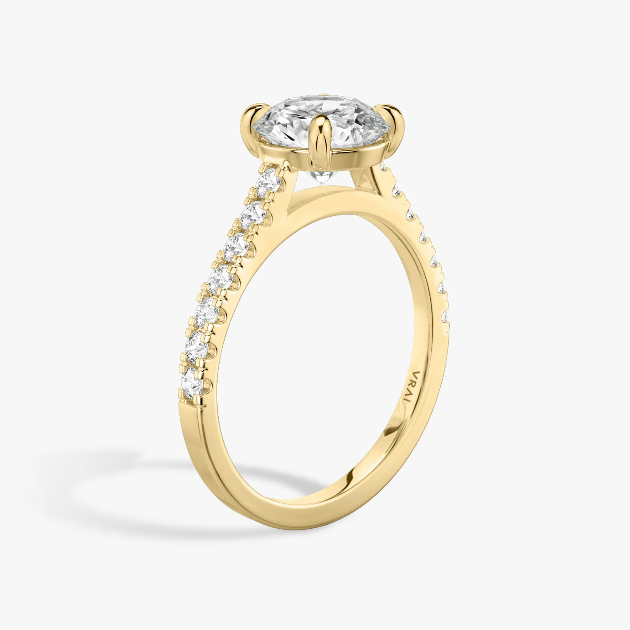 The Cathedral | Round Brilliant | 18k | Yellow Gold | bandAccent: Pavé | caratWeight: other | diamondOrientation: vertical