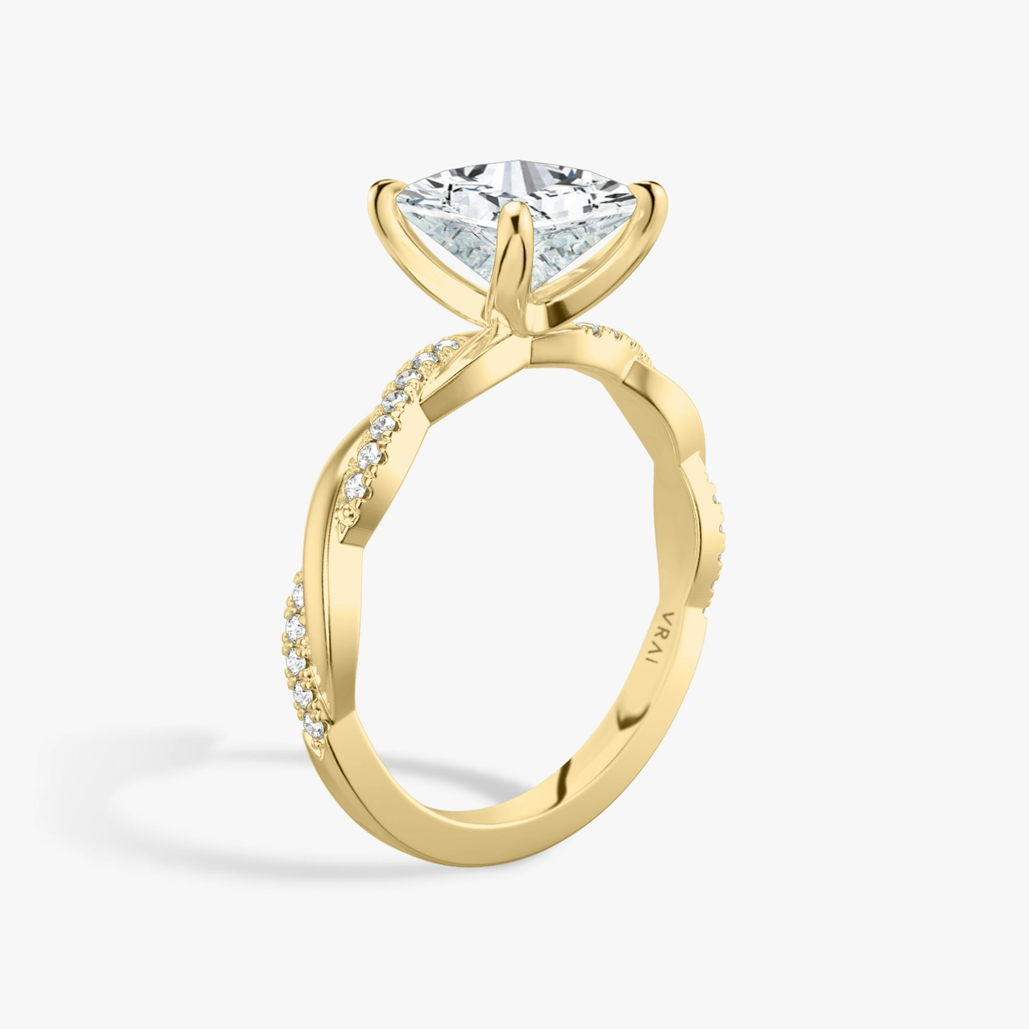 The Twisted Classic | Princess | 18k | Yellow Gold | bandAccent: Pavé | diamondOrientation: vertical | caratWeight: other