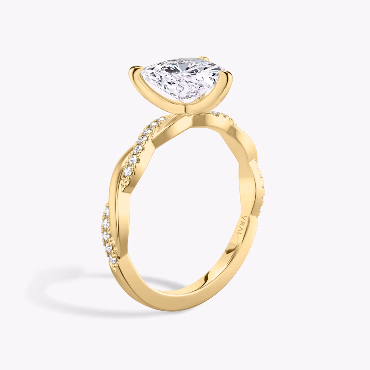 The Twisted Classic | Trillion | 18k | Yellow Gold | bandAccent: Pavé | diamondOrientation: vertical | caratWeight: other