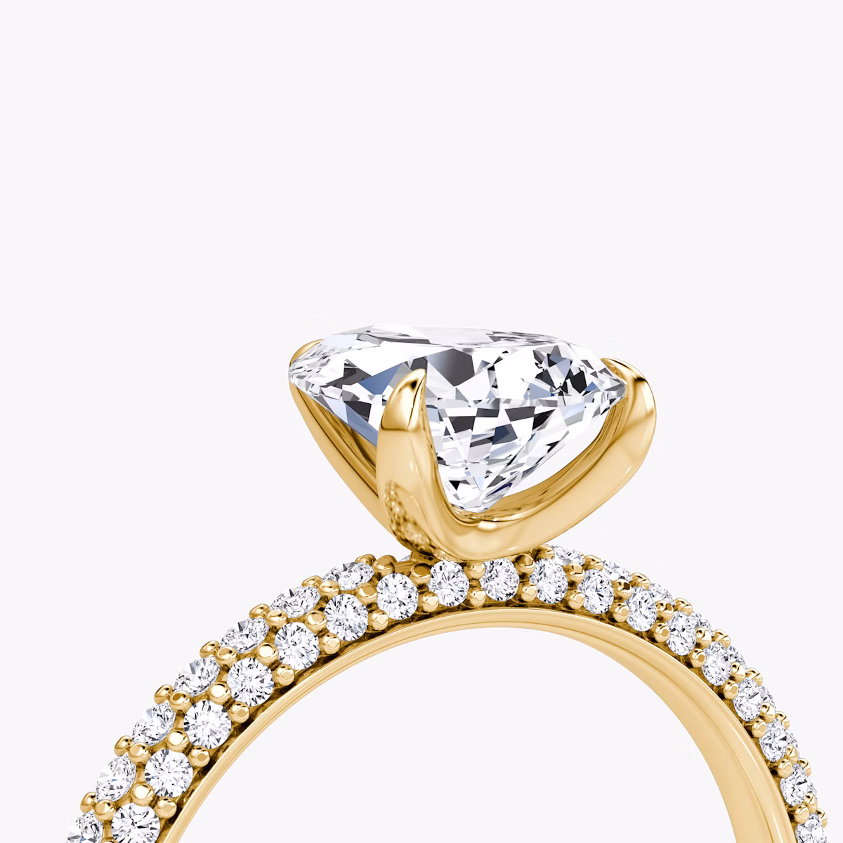 Anillo de compromiso Pavé Dome | Pera | 18k | Oro amarillo | bandAccent: Pavé | diamondOrientation: vertical | caratWeight: other