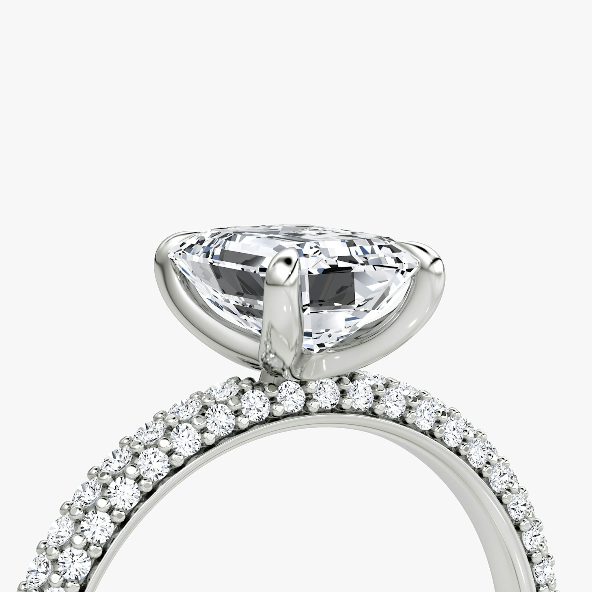 The Pavé Dome | Emerald | 18k | White Gold | bandAccent: Pavé | diamondOrientation: vertical | caratWeight: other