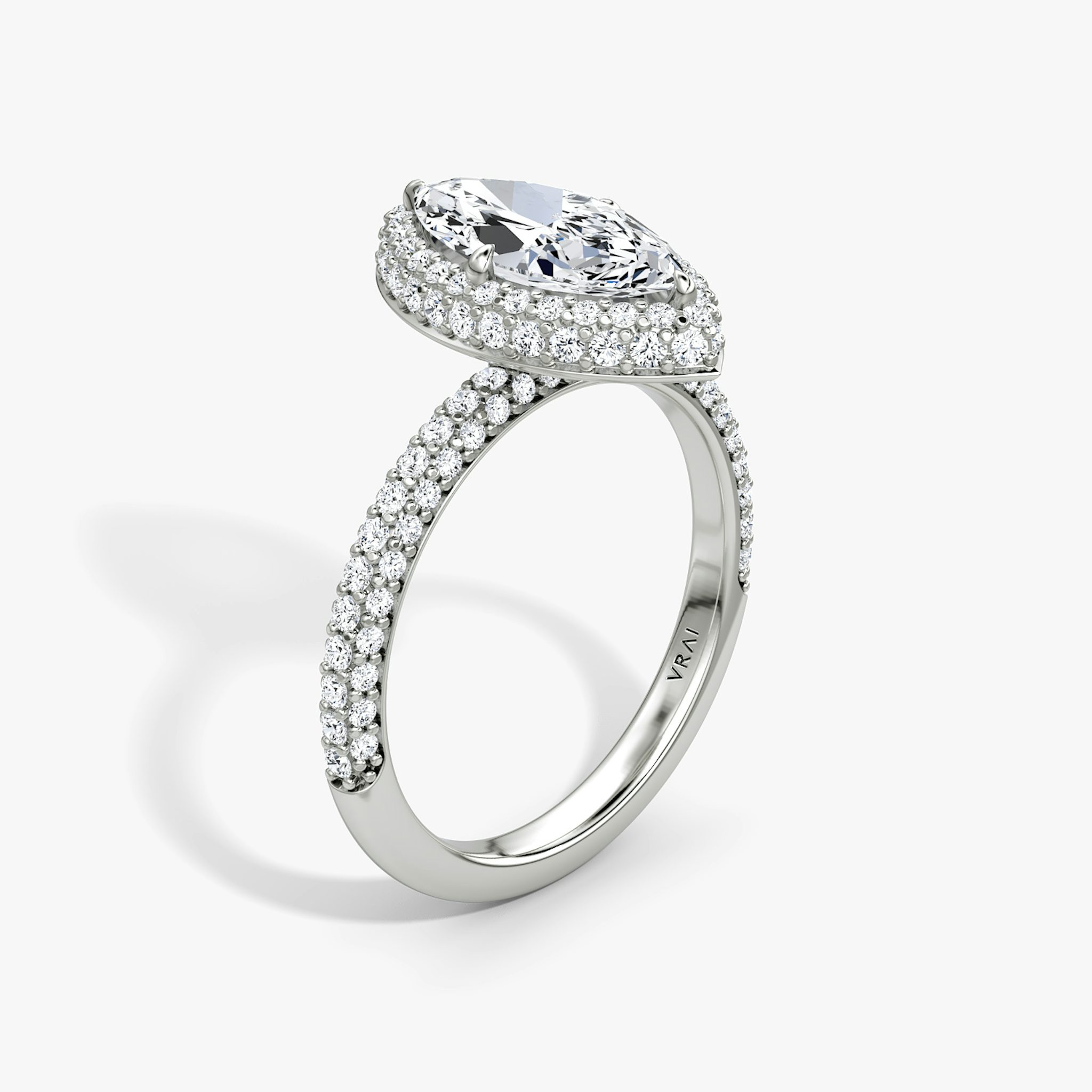 Anillo de compromiso Halo Dome | Marquise | Platino | bandAccent: Pavé | diamondOrientation: vertical | caratWeight: other