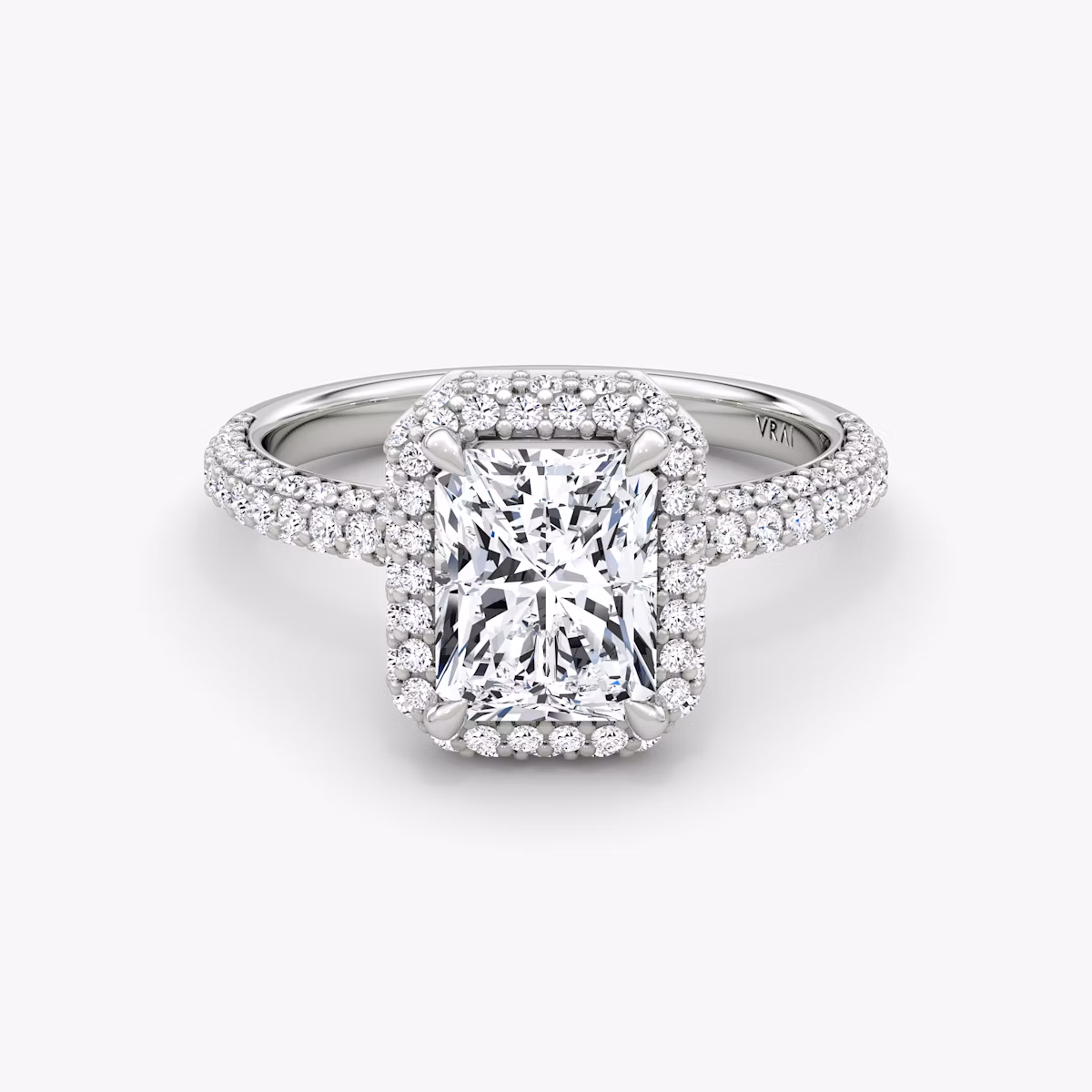 Anillo de compromiso Halo Dome | Radiante | Platino | bandAccent: Pavé | diamondOrientation: vertical | caratWeight: other