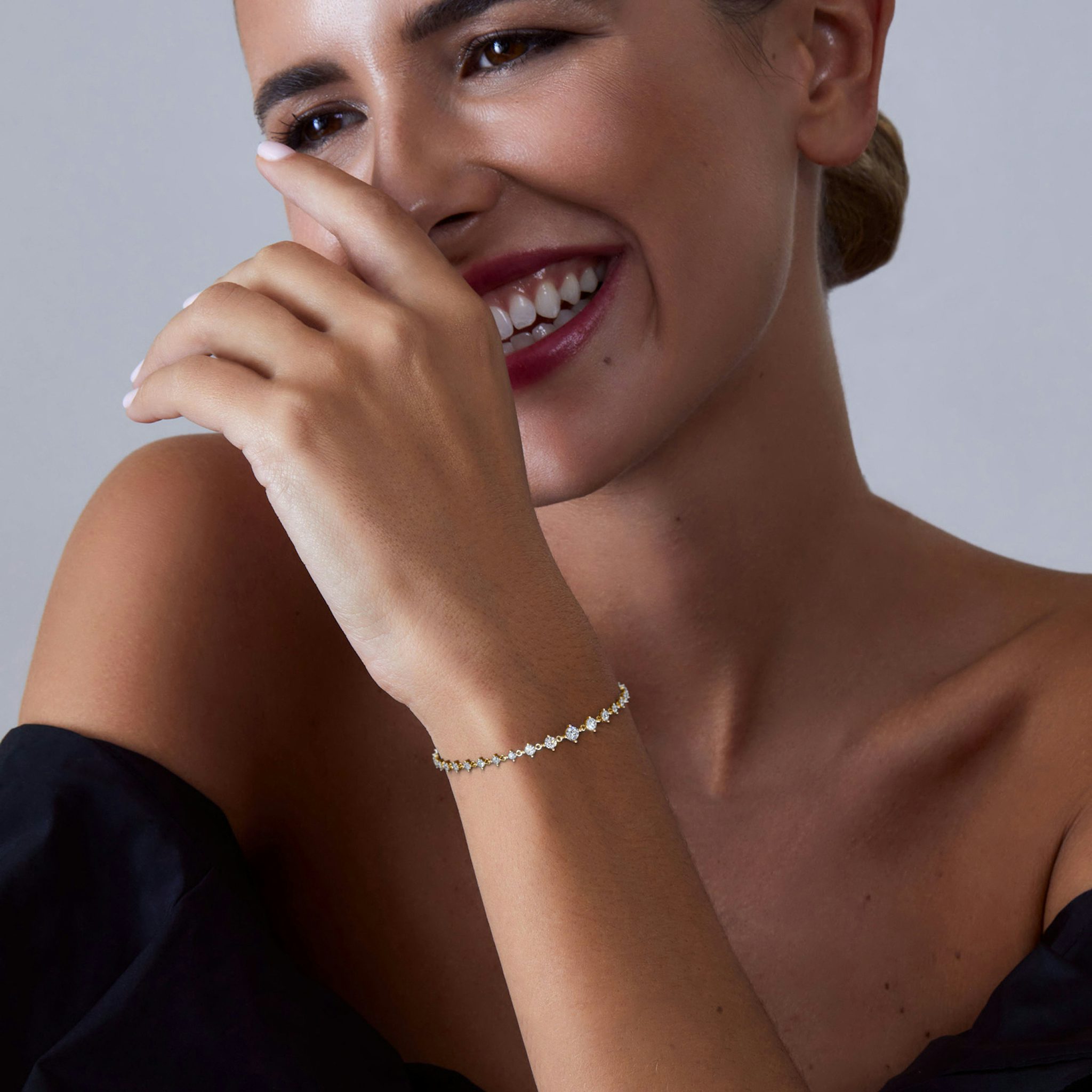 Infinity Linked Tennis Bracelet | Round Brilliant | 14k | Yellow Gold | caratWeight: 1.7ct | chainLength: 6.5