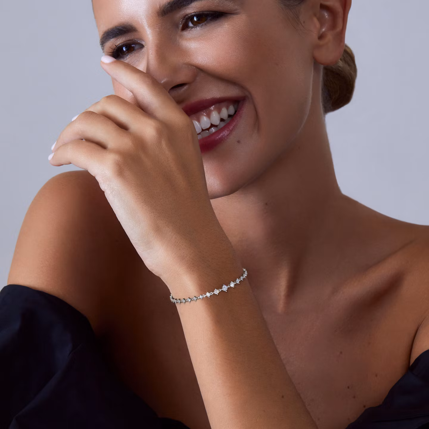 Infinity Linked Tennis Bracelet | Round Brilliant | 14k | White Gold | caratWeight: 1.7ct | chainLength: 6.5