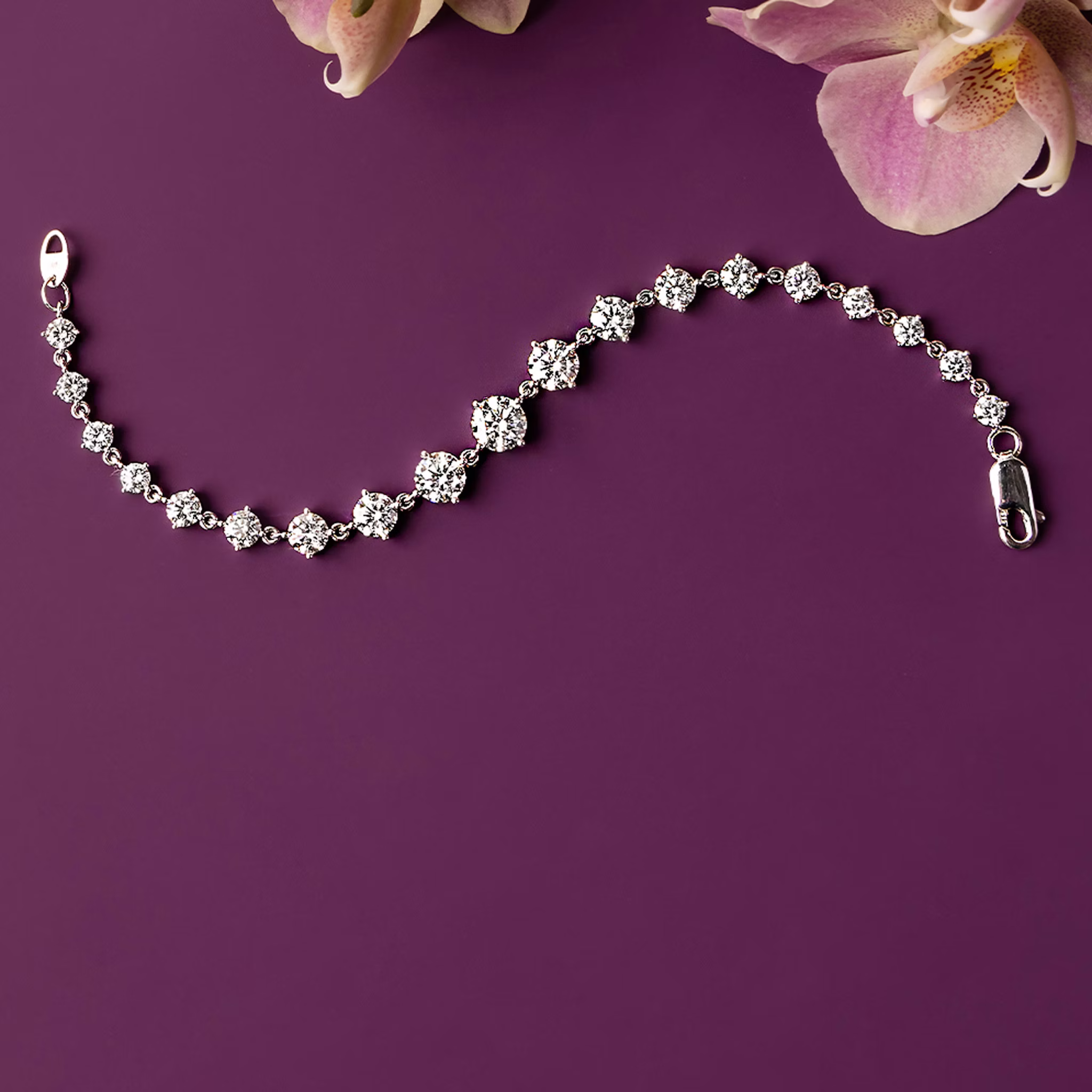 Infinity Linked Tennis Bracelet | Round Brilliant | 14k | White Gold | caratWeight: 6.6ct | chainLength: 6.5