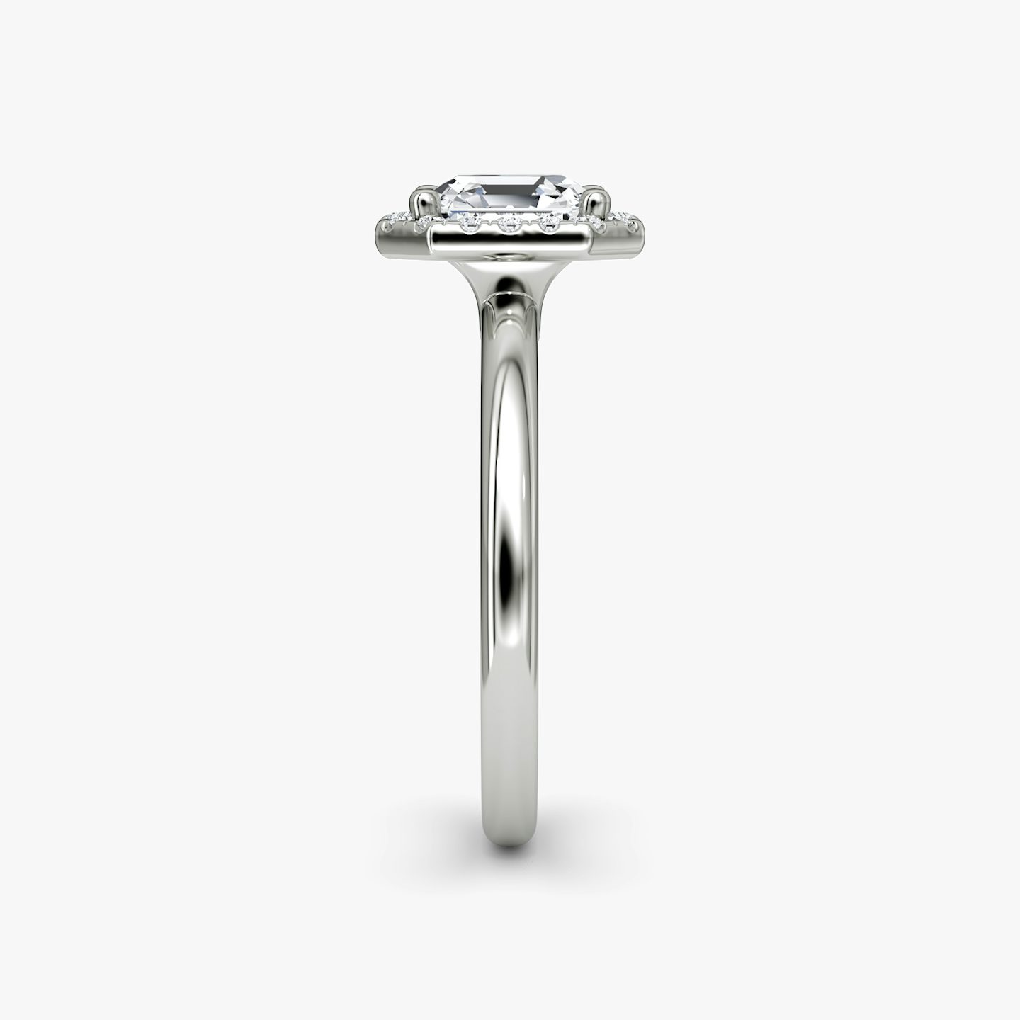 The Halo | Asscher | 18k | White Gold | bandAccent: Plain | haloSize: original | diamondOrientation: vertical | caratWeight: other