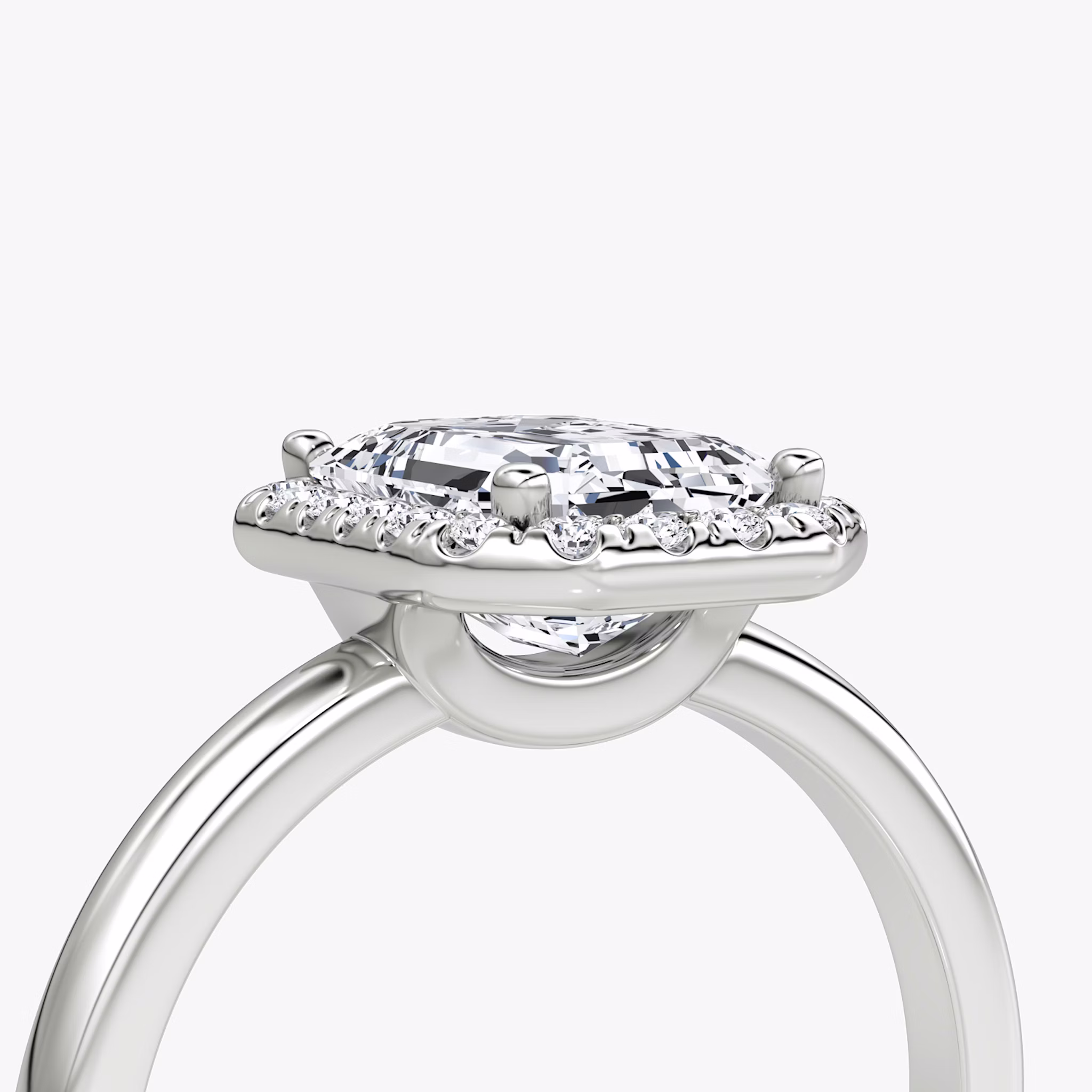 Halo | Emerald | 18k | Weißgold | bandAccent: Ohne Pavé-Besatz | haloSize: original | diamondOrientation: vertical | caratWeight: other