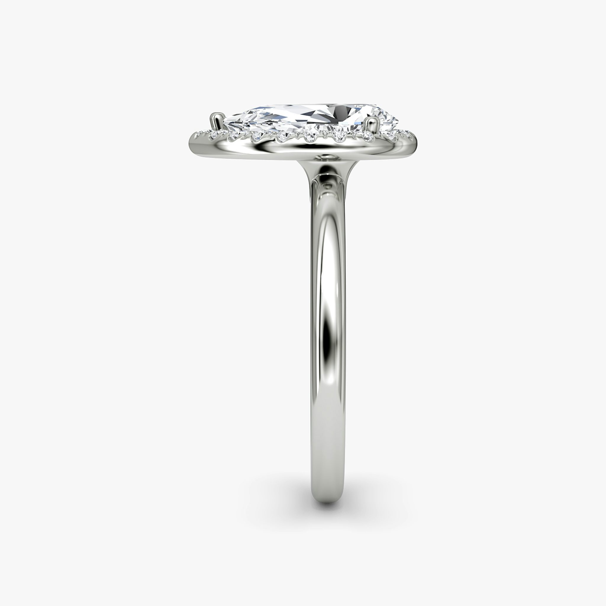 The Halo | Pear | 18k | White Gold | bandAccent: Plain | haloSize: original | diamondOrientation: vertical | caratWeight: other