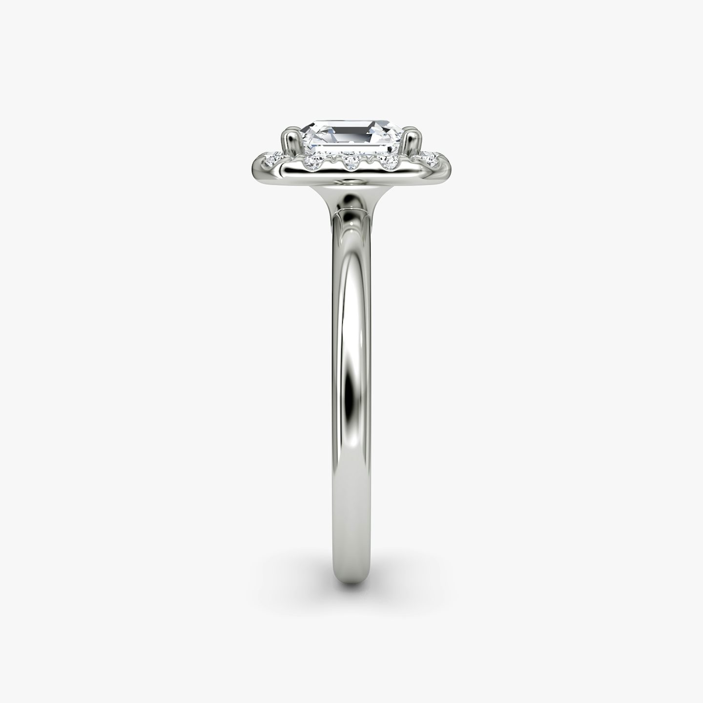 Anillo de compromiso Halo | Asscher | Platino | bandAccent: Simple | haloSize: large | diamondOrientation: vertical | caratWeight: other