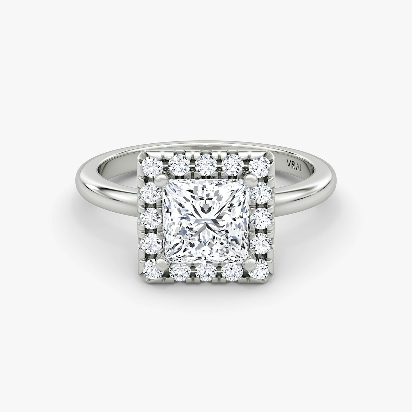 Anillo de compromiso Halo | Princesa | Platino | bandAccent: Simple | haloSize: large | diamondOrientation: vertical | caratWeight: other