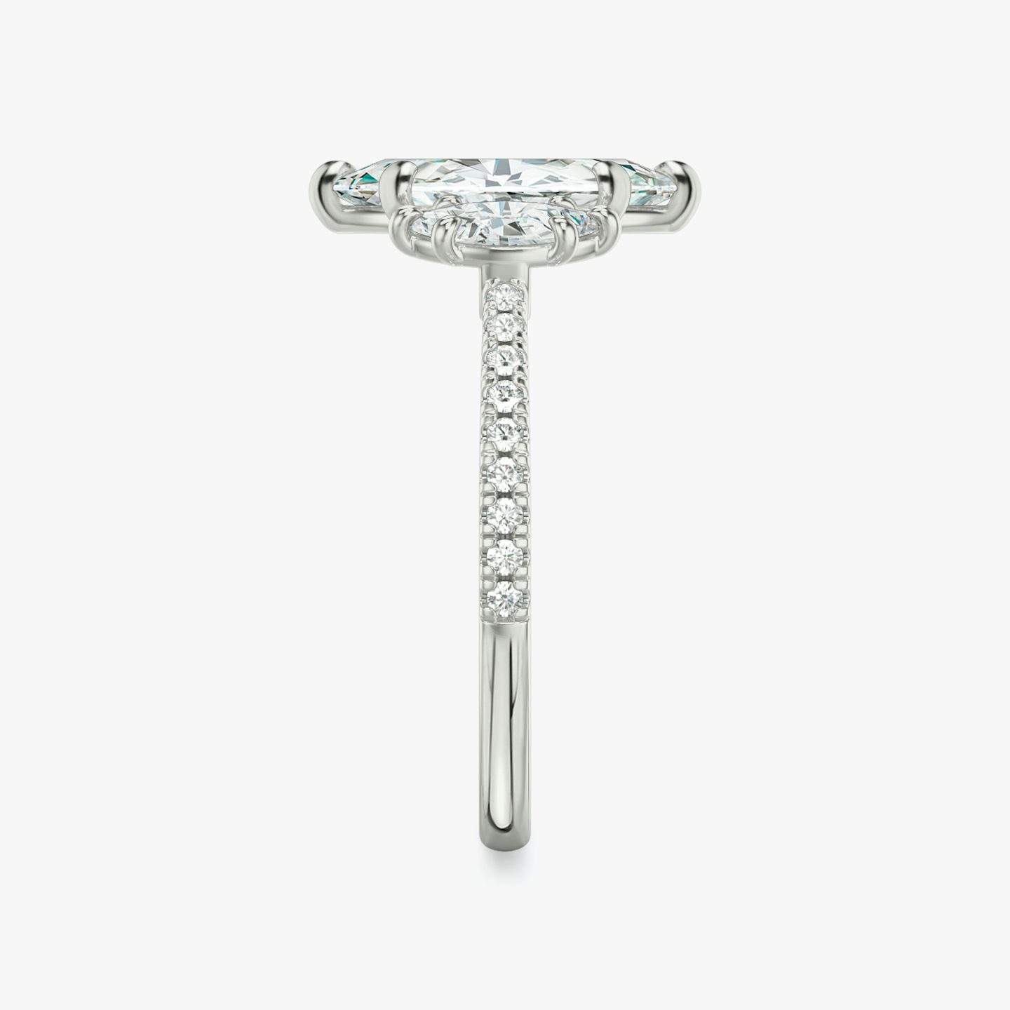 Three Stone | Marquise | Platin | bandAccent: Mit Pavé-Besatz | sideStoneCarat: 0.25ct | sideStoneShape: Marquise | diamondOrientation: vertical | caratWeight: other