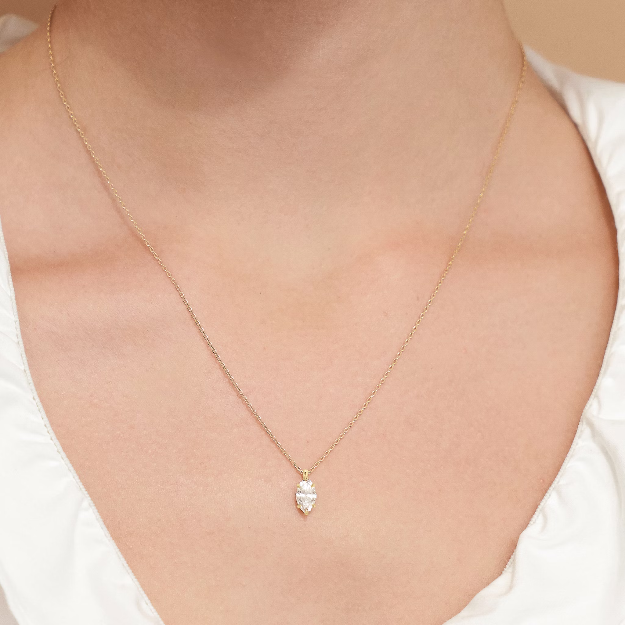 VRAI Solitaire Pendant | Marquise | 14k | Yellow Gold | caratWeight: 0.75ct