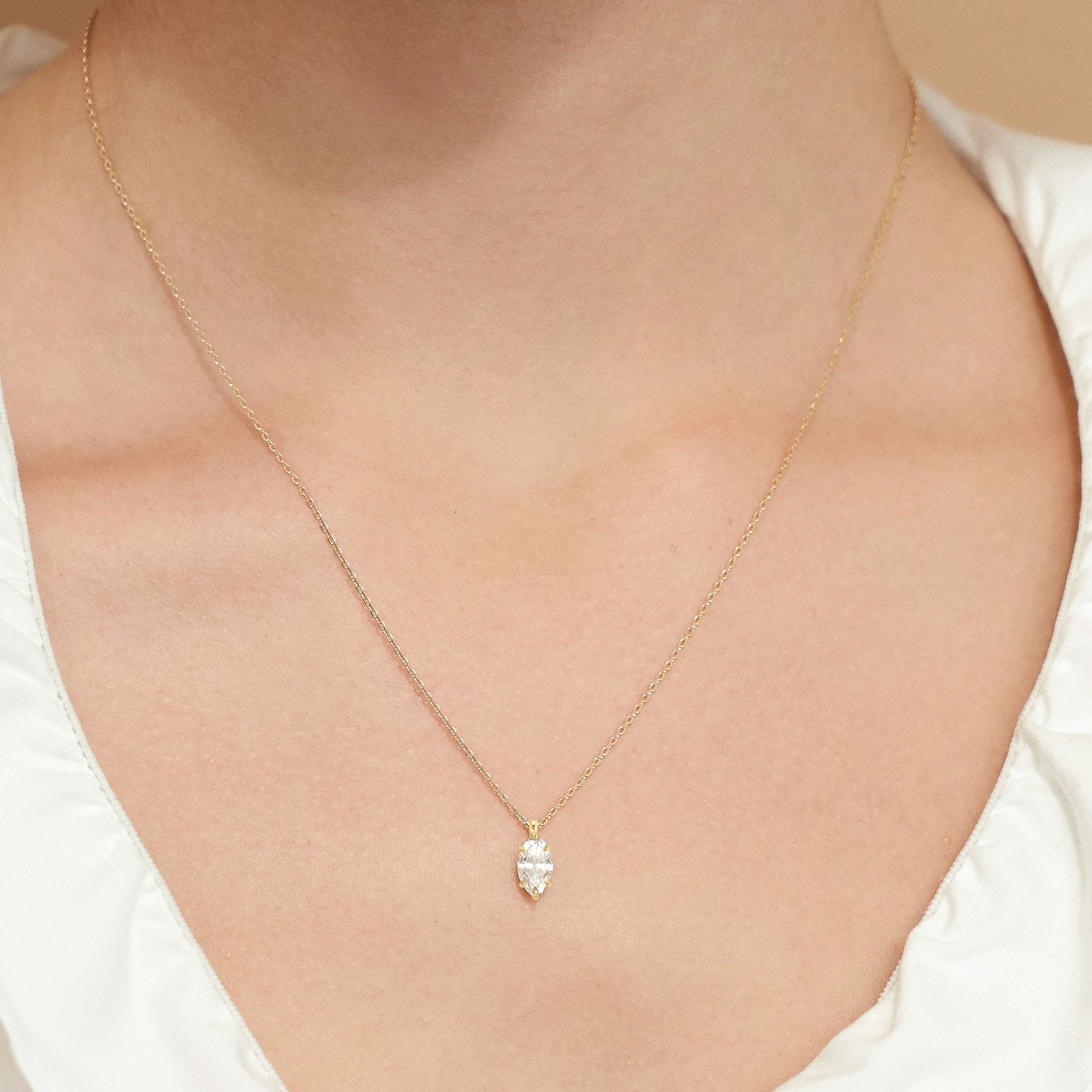 VRAI Solitaire Pendant | Marquise | 14k | Yellow Gold | caratWeight: 0.75ct