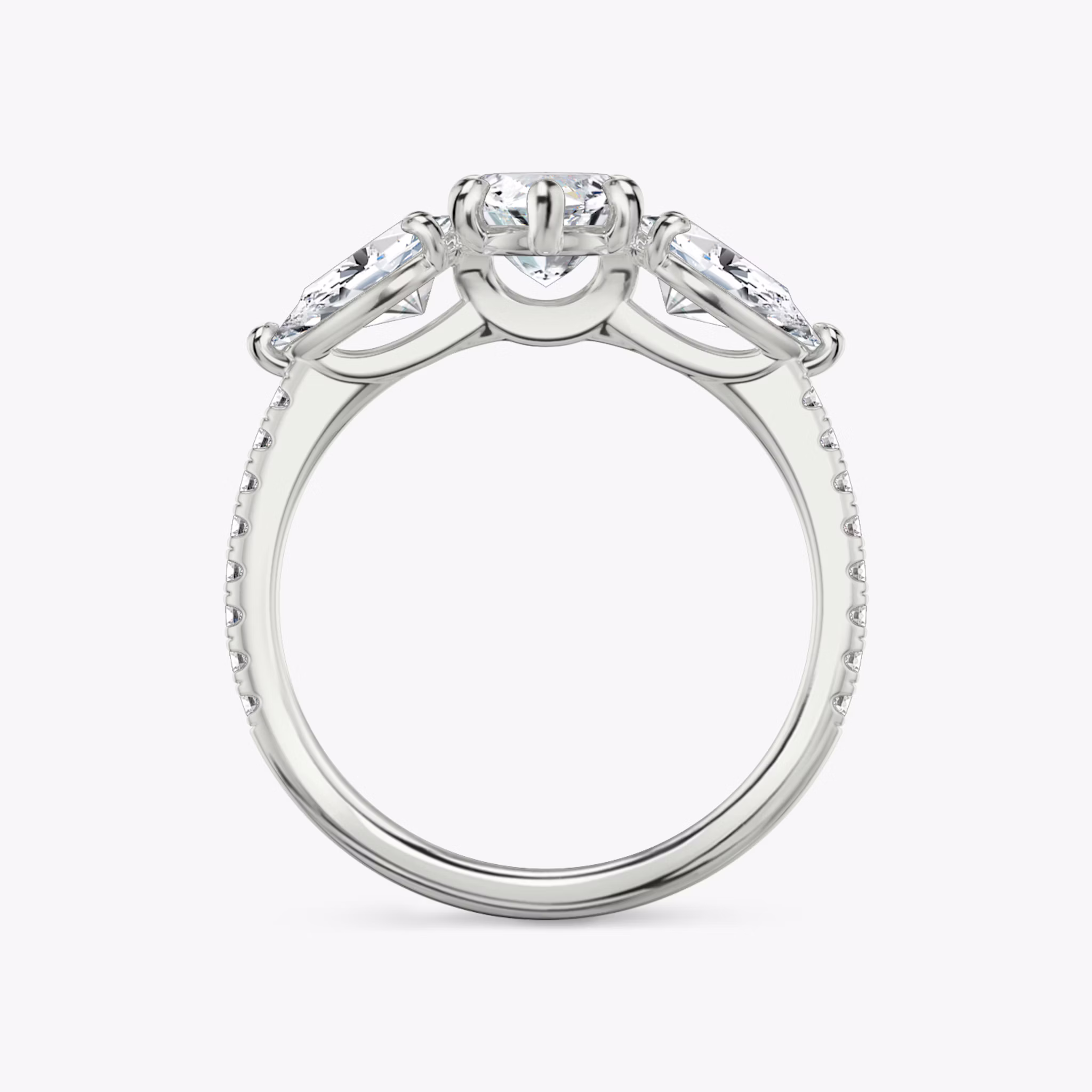 Three Stone | Marquise | Platin | bandAccent: Mit Pavé-Besatz | sideStoneCarat: 0.50ct | sideStoneShape: Tropfen | diamondOrientation: vertical | caratWeight: other