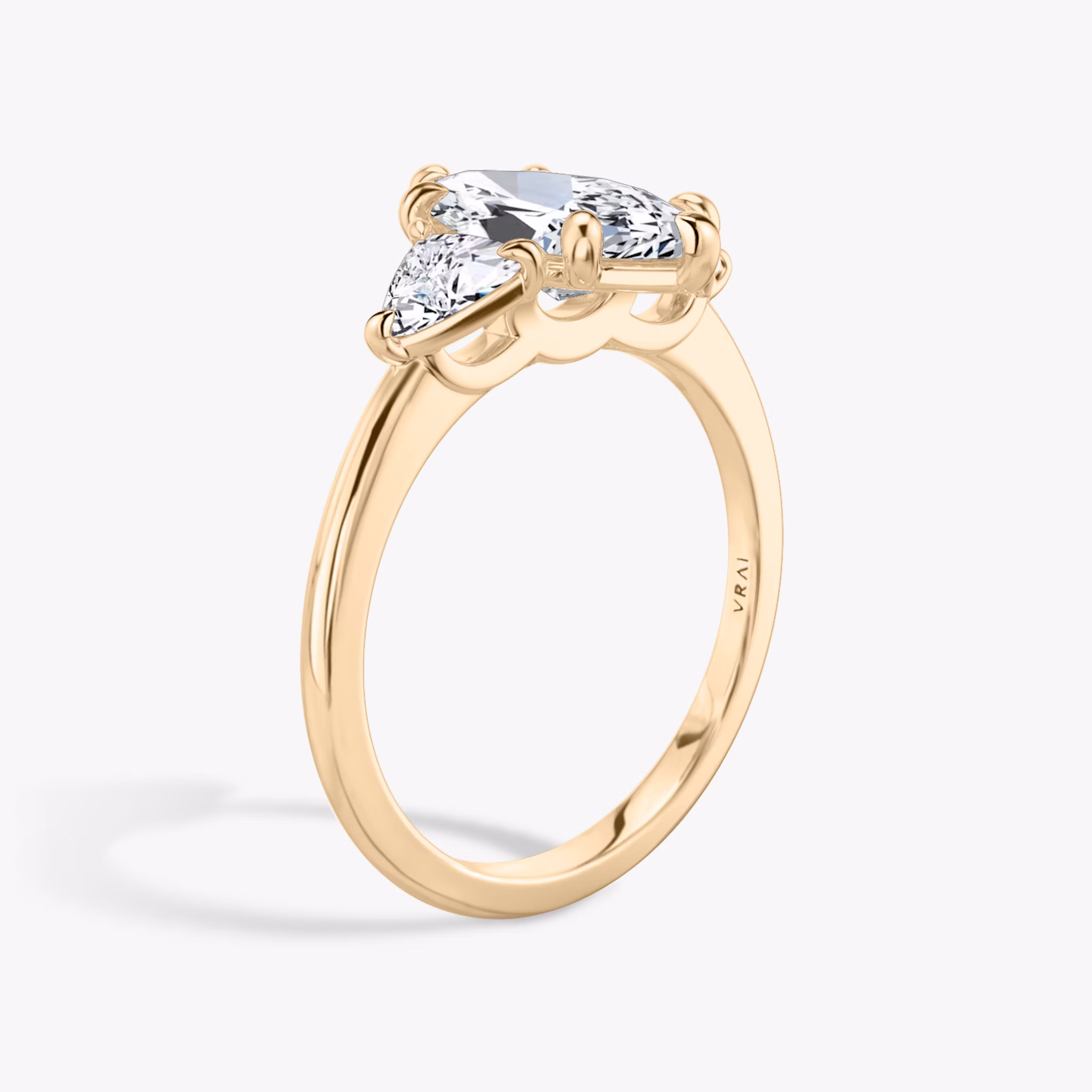 Three Stone | Marquise | 14k | Roségold | bandAccent: Ohne Pavé-Besatz | sideStoneCarat: 0.25ct | sideStoneShape: Trillant | diamondOrientation: vertical | caratWeight: other