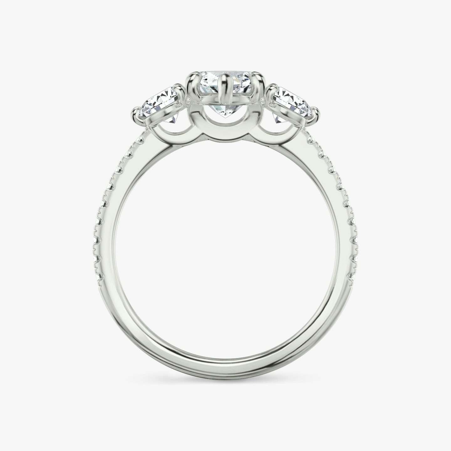 Anillo de compromiso Three Stone | Marquise | Platino | bandAccent: Pavé | sideStoneCarat: 0.25ct | sideStoneShape: Brillante | diamondOrientation: vertical | caratWeight: other
