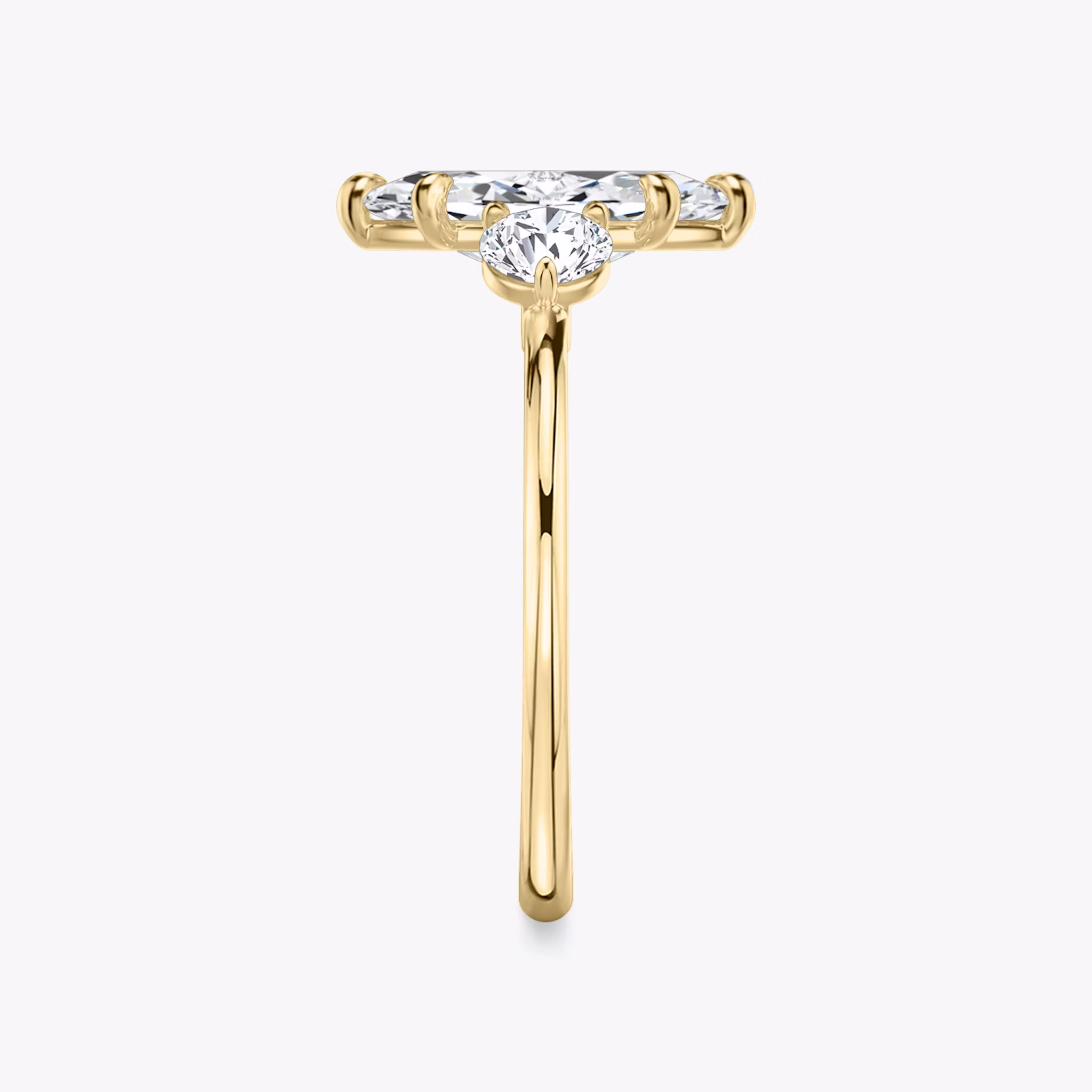 Three Stone | Marquise | 18k | Gelbgold | bandAccent: Ohne Pavé-Besatz | sideStoneCarat: 0.25ct | sideStoneShape: Rund | diamondOrientation: vertical | caratWeight: other