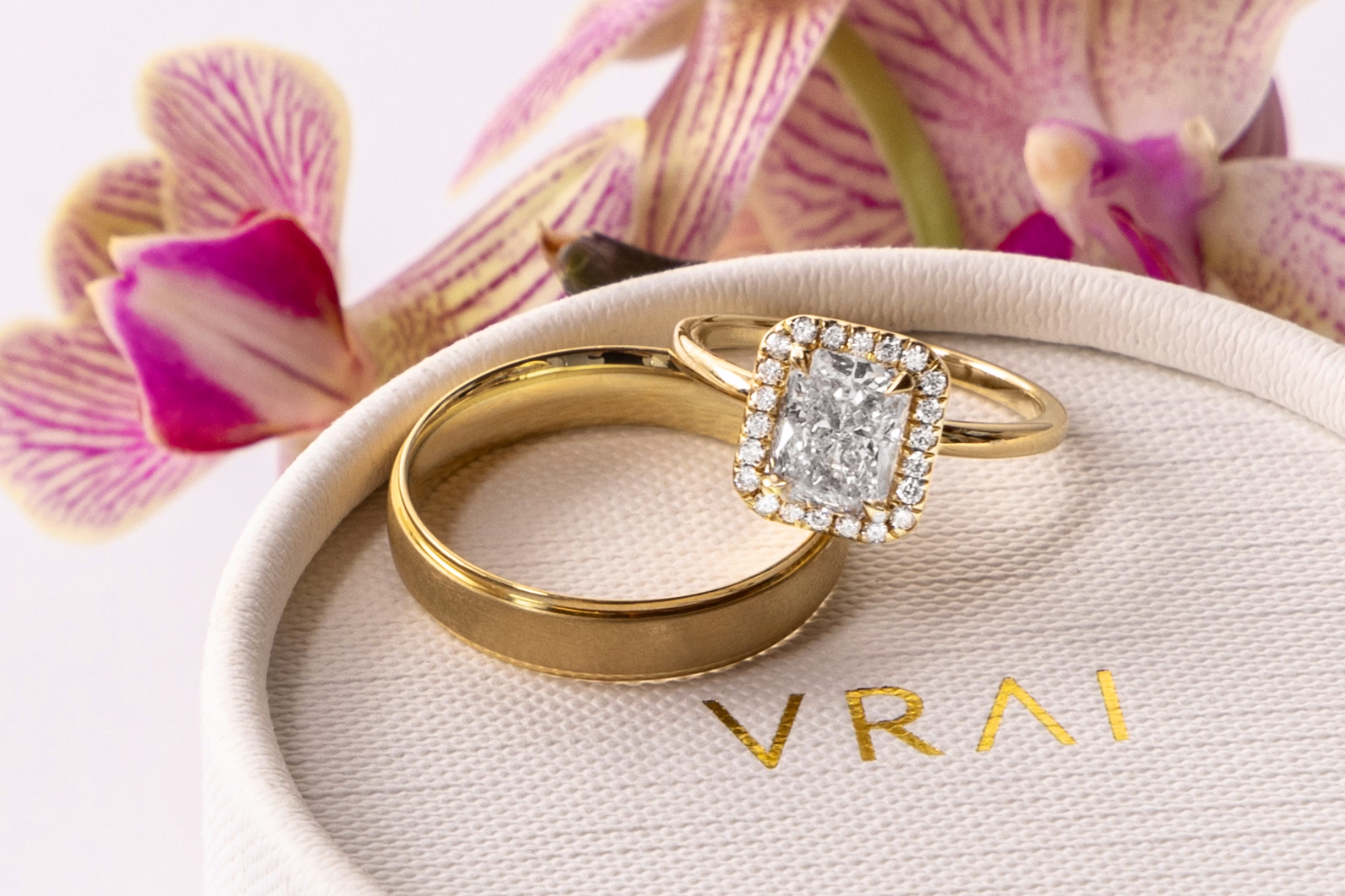 2 Carat Radiant Cut Diamond Rings: A Complete Buying Guide
