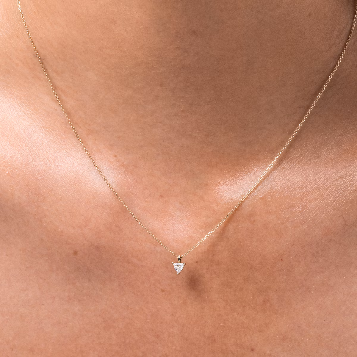 Petite Solitaire Pendant | Trillion | 14k | White Gold | chainLength: 16-18